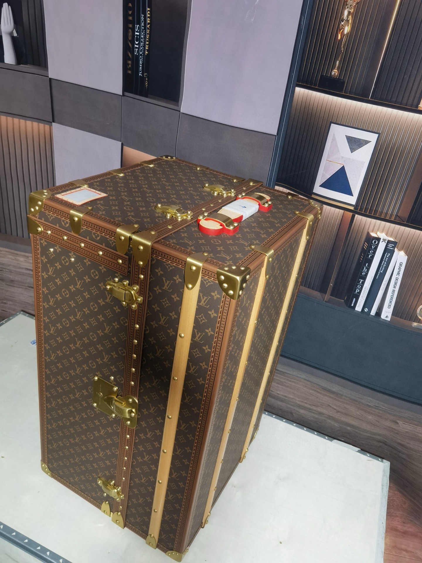 NO:617272,makeup cabinet,19860909化妆柜,,luggage