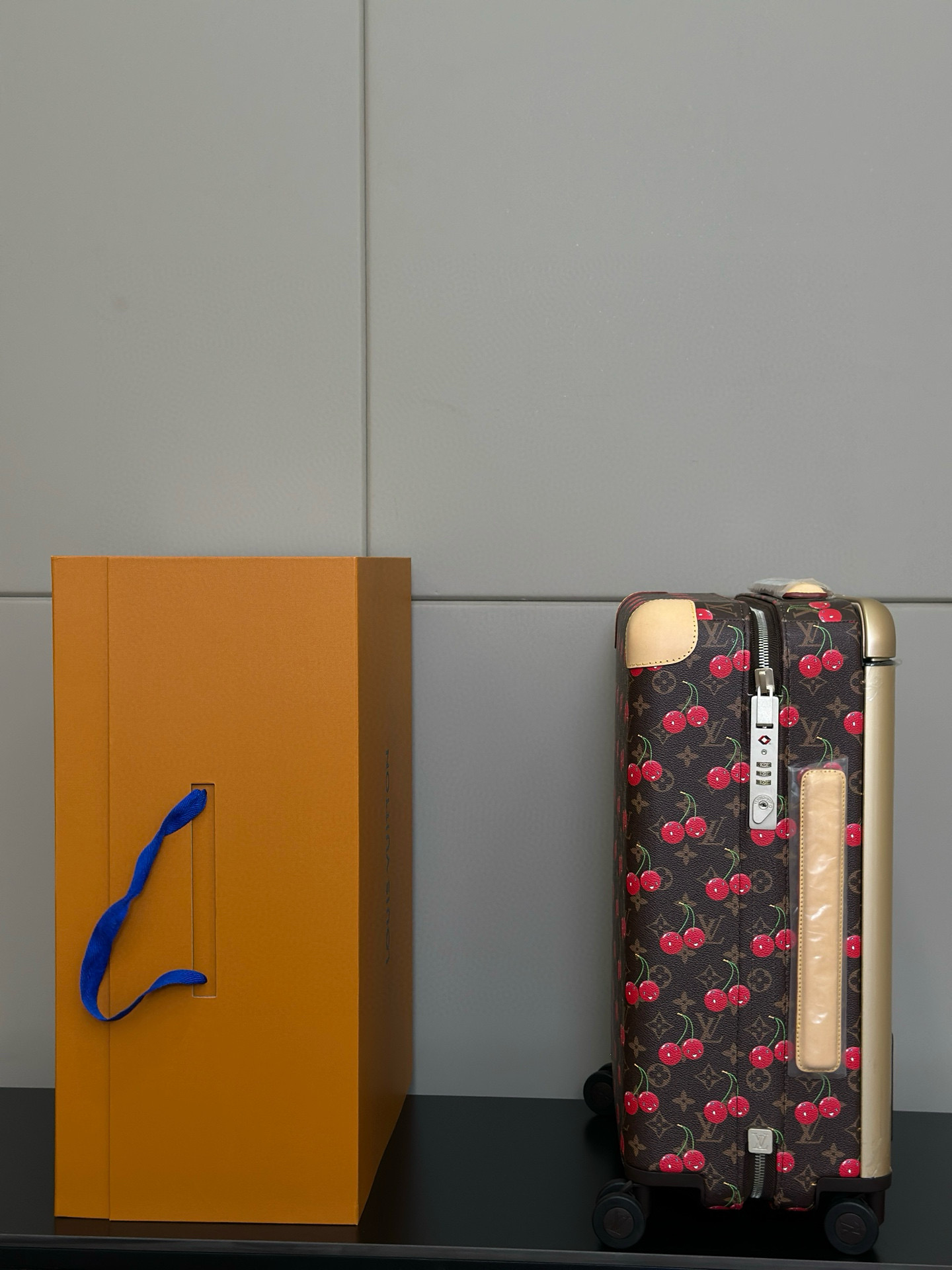 Luxury Louis Vuitton Ass Pole Box: Features and Specifications - 图片 7