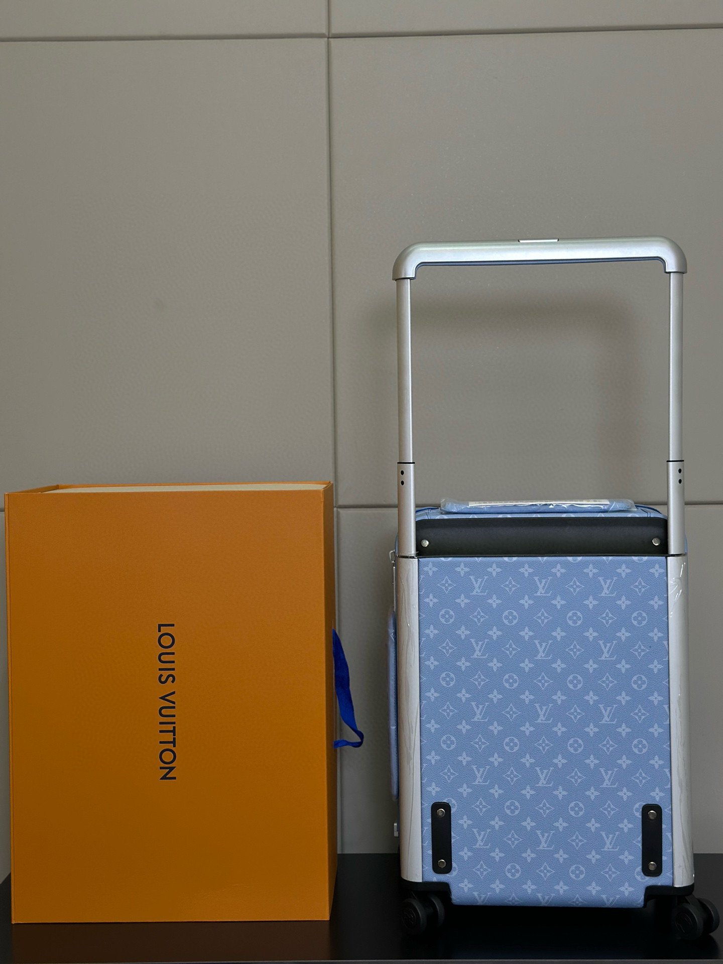 Luxury Louis Vuitton Luggage: Elite Features and Unique Design Characteristics - 图片 5