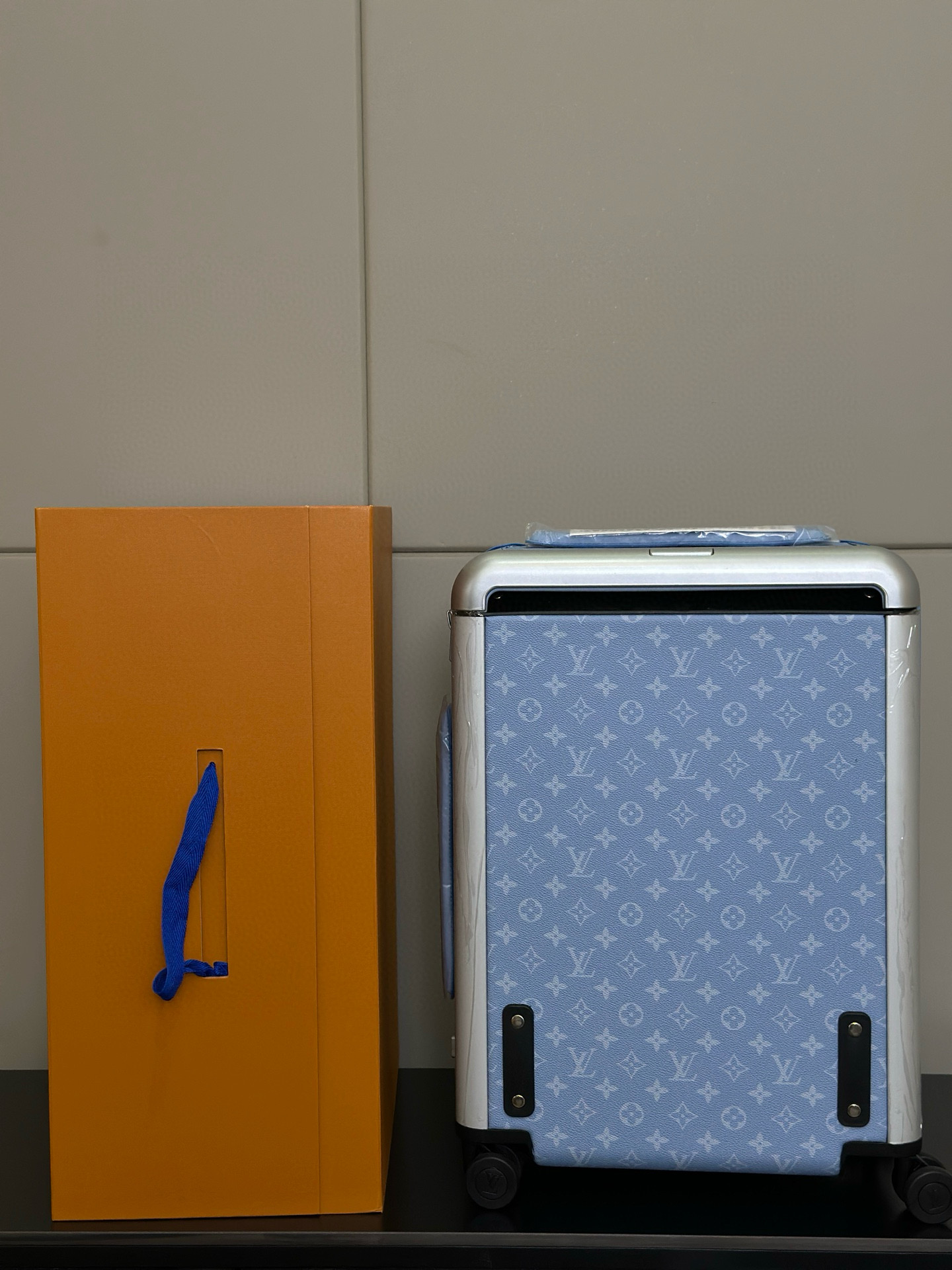 Luxury Louis Vuitton Luggage: Elite Features and Unique Design Characteristics - 图片 2