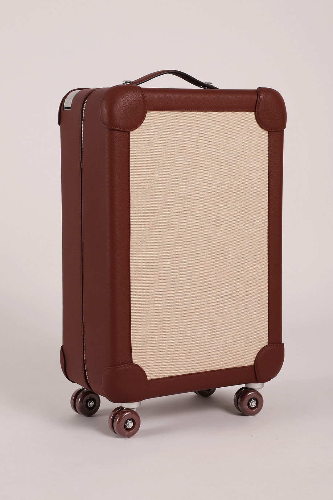 R.M.S. Elmar S. Travel Van: $150,000. Explore, Collect, Discover – Unique Journey Companion. - 图片 3