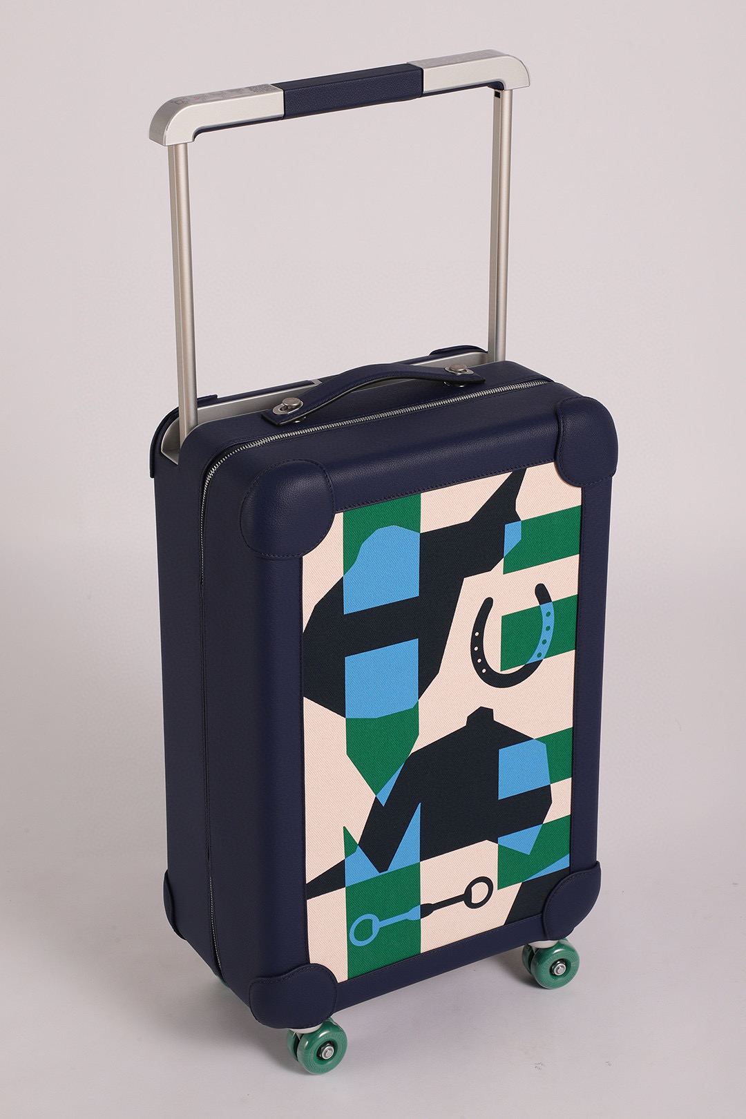 R.M.S. Elmar S. Travel Van: $150,000. Explore the World in Style! - 图片 5