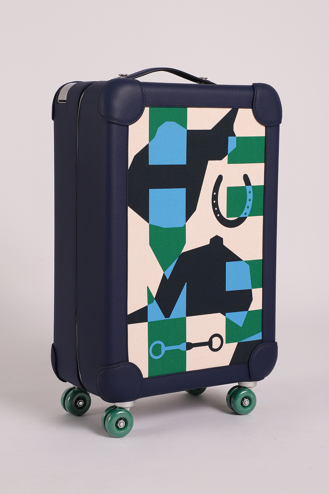 R.M.S. Elmar S. Travel Van: $150,000. Explore the World in Style! - 图片 3