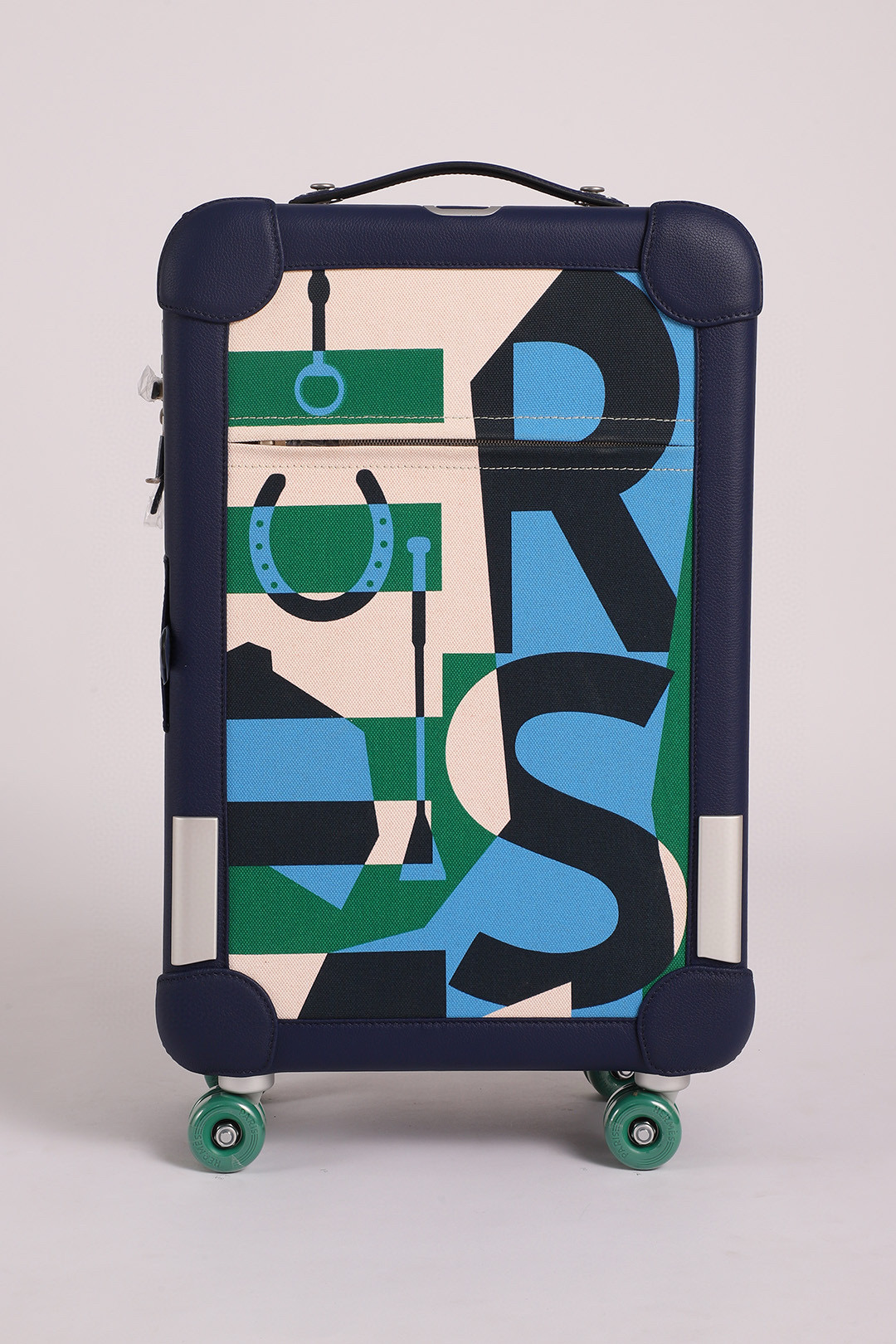 R.M.S. Elmar S. Travel Van: $150,000. Explore the World in Style! - 图片 2