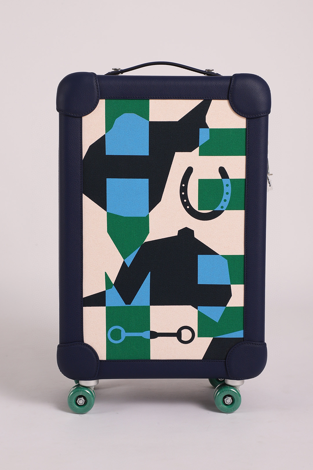 R.M.S. Elmar S. Travel Van: $150,000. Explore the World in Style! - 图片 1