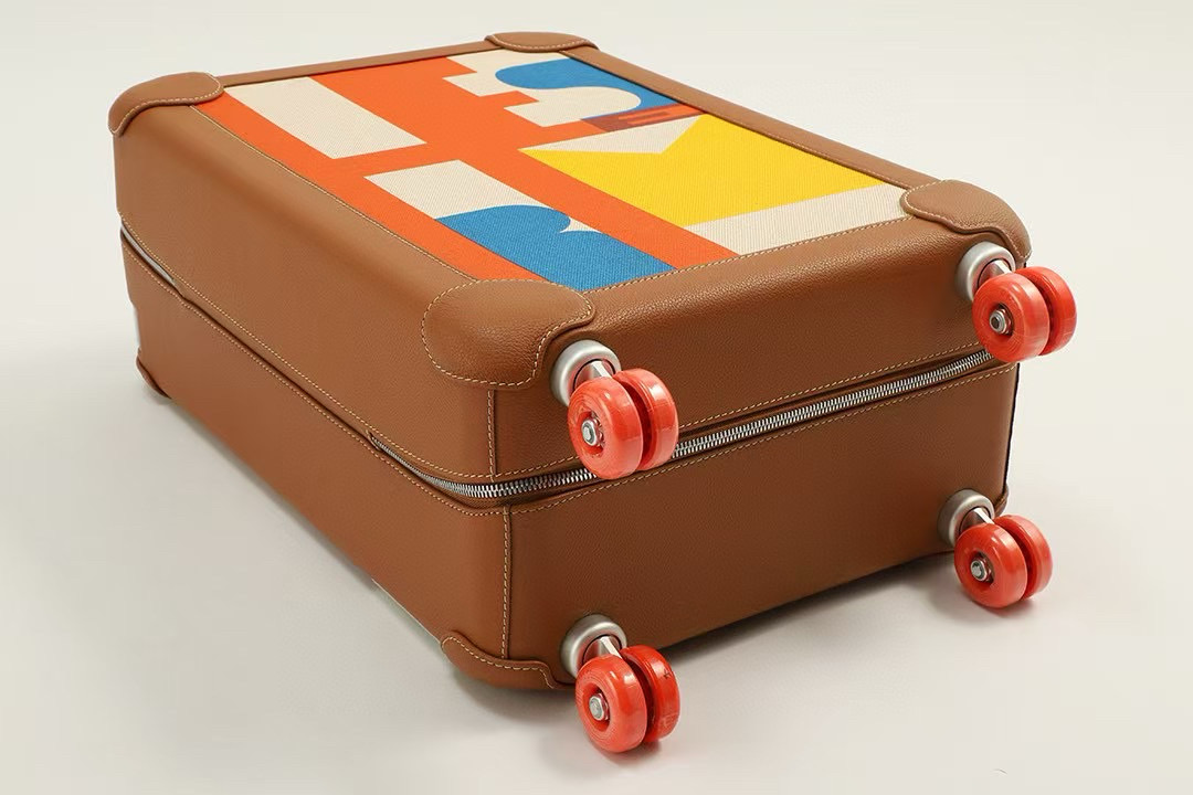 R.M.S. Elmar S. Travel Van with Pull Box and Boarding Box, $150,000. - 图片 7