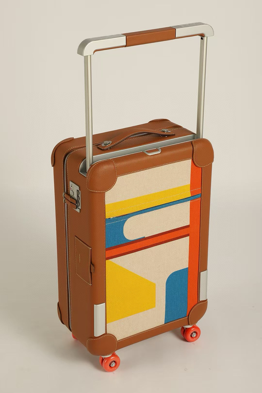 R.M.S. Elmar S. Travel Van with Pull Box and Boarding Box, $150,000. - 图片 5
