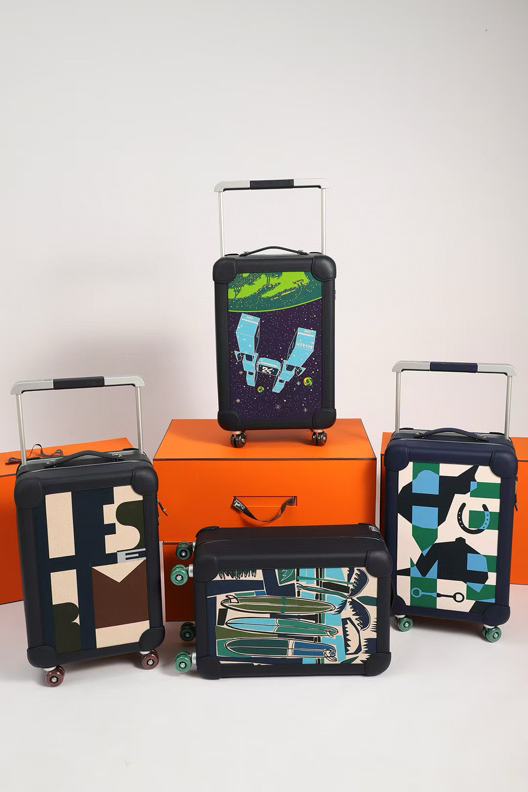 R.M.S. Elmar S. Travel Boxes: Stylish, Durable, and Spacious for $150,000 - 图片 3
