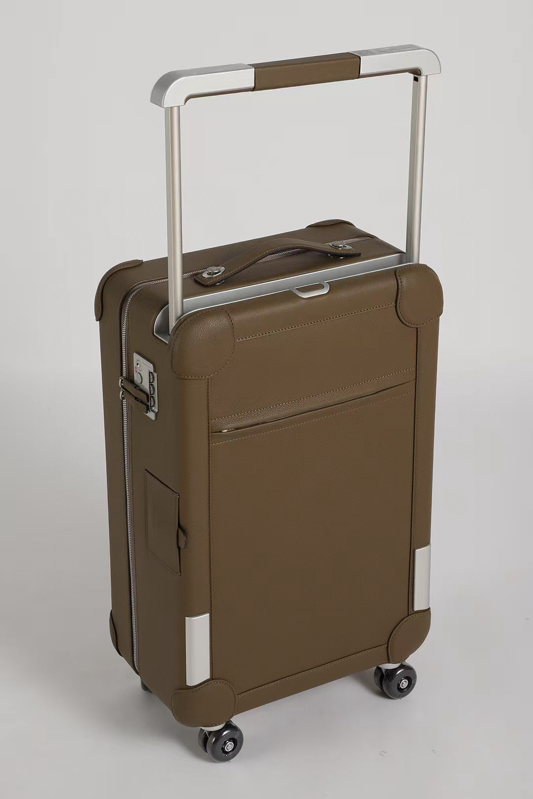 R.M.S. Elmar S. Travel Van: Stylish Luggage Solutions for Your Journey - 图片 5