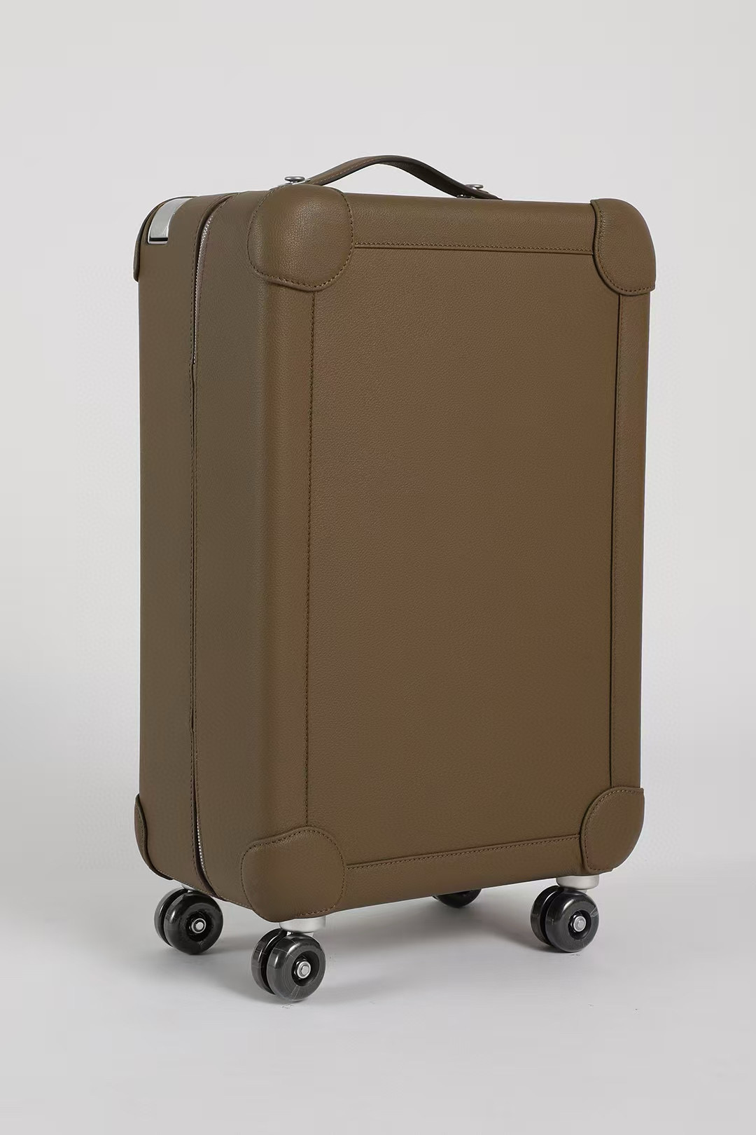 R.M.S. Elmar S. Travel Van: Stylish Luggage Solutions for Your Journey - 图片 2