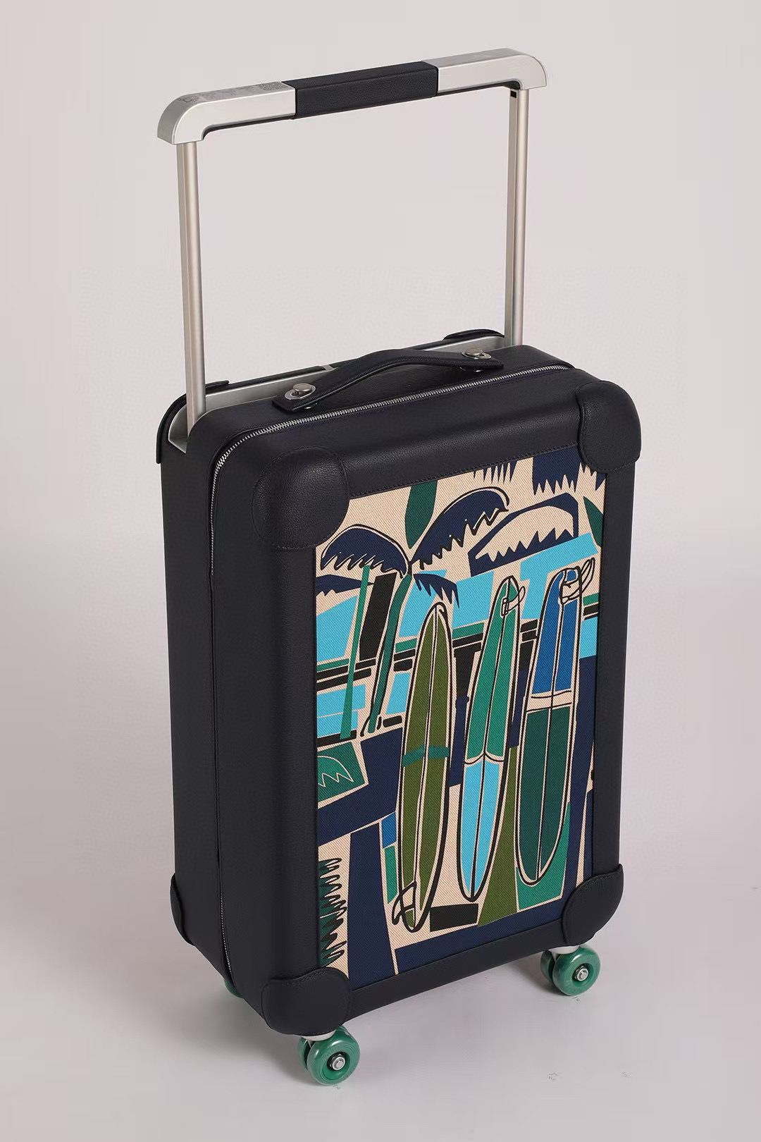 R.M.S. Elmar S. Travel Van: Compact, Stylish, and Functional Luggage Solution - 图片 3