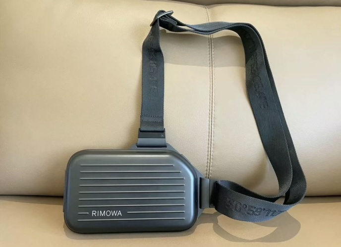 Rimowa Crossbody Bag, Aluminum-Magnesium Alloy, Unisex Hard Shell Design 1 Rimowa Crossbody Bag, Aluminum-Magnesium Alloy, Unisex Hard Shell Design