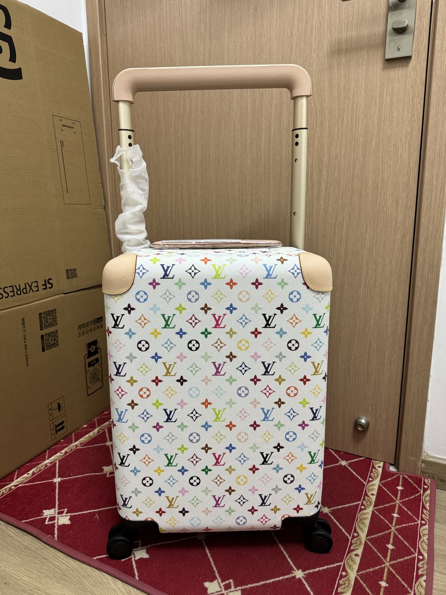 NO:762750,white three colors,19860909白三彩,,luggage