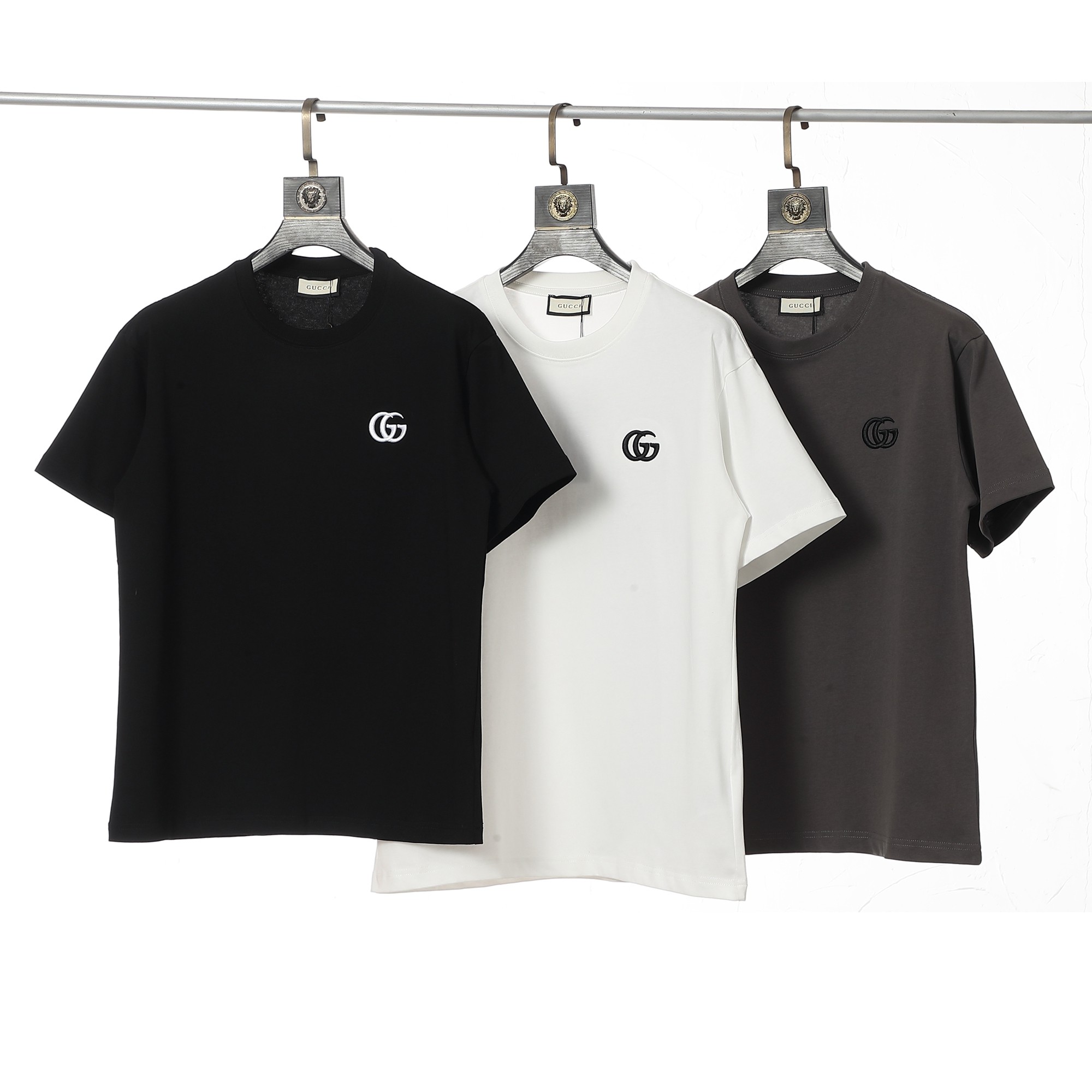 P145
新款 长年有货 🌸 官网同步 古驰Gucci 短袖圆领T恤 280g 纯棉
颜色:三标齐全
码数:M,L,xL,xxL