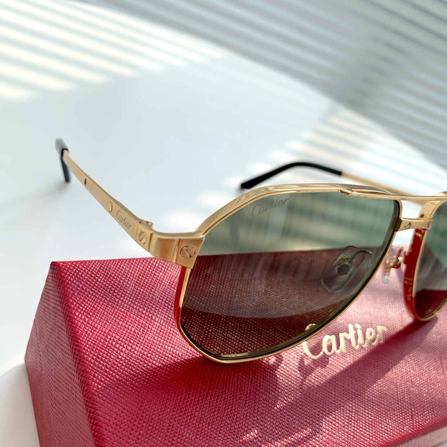 Cartier/卡地亚-型号：CT0461S · 墨绿色  （蔡司镜片） 【高端产品系列】