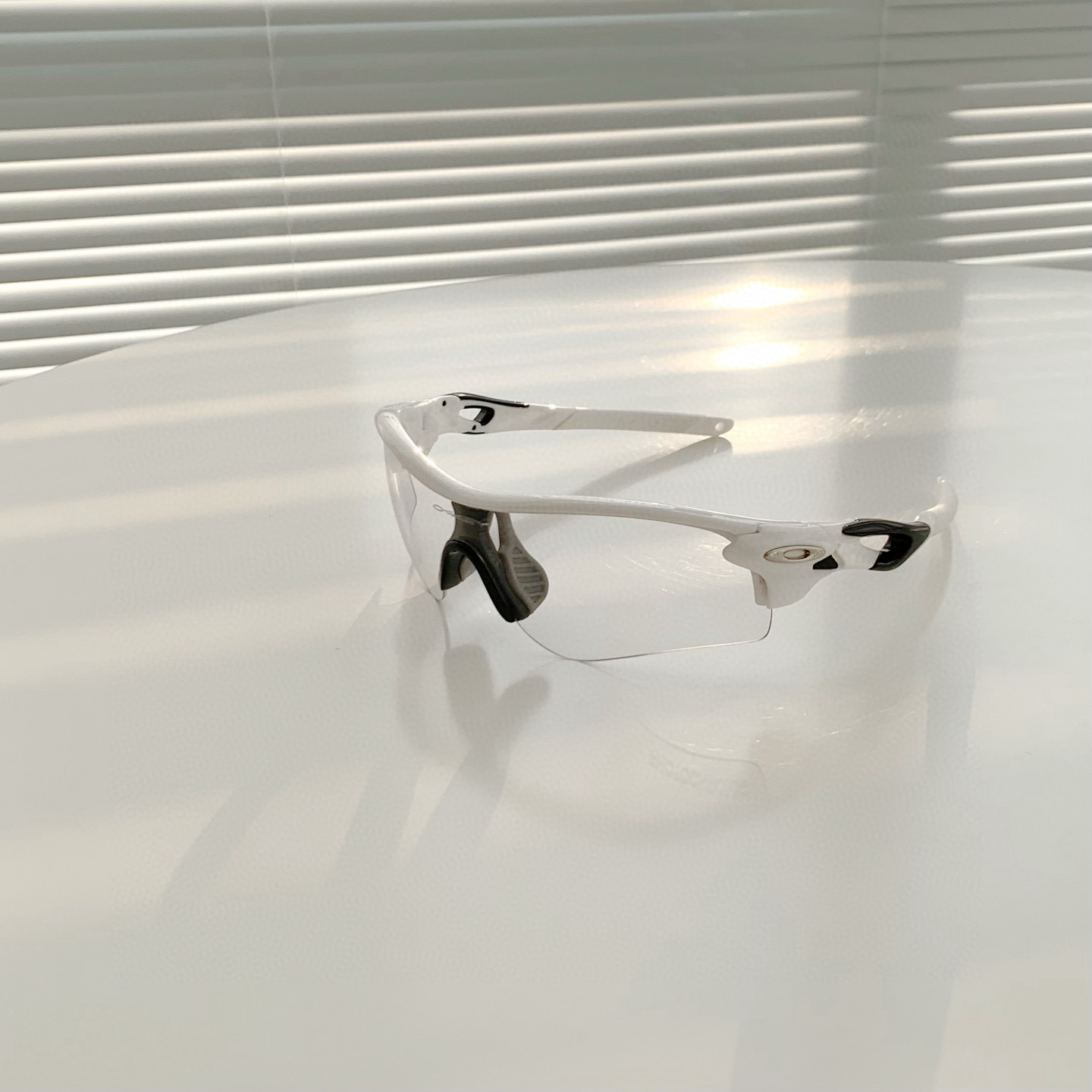 Oakley 欧克利运动眼镜 OO9206系列   （透明色）【变色镜片】