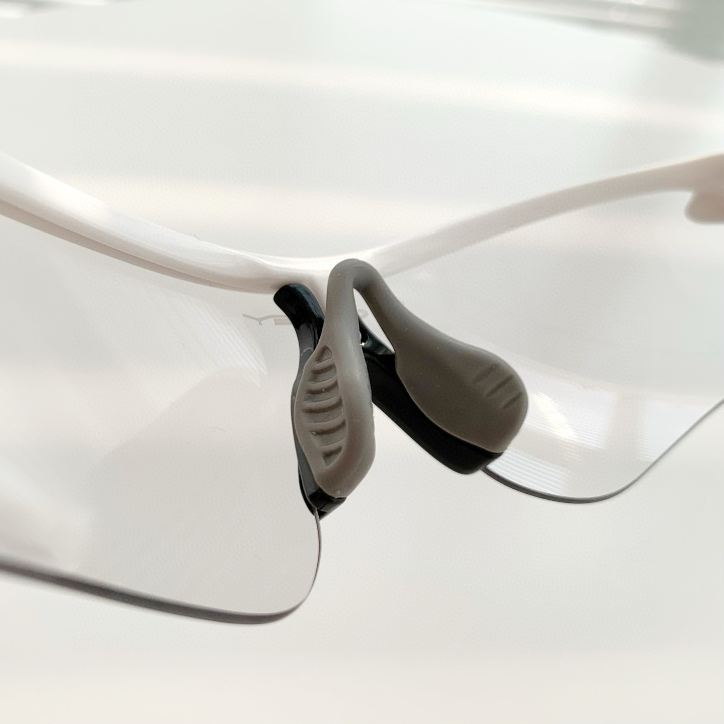 Oakley 欧克利运动眼镜 OO9206系列   （透明色）【变色镜片】