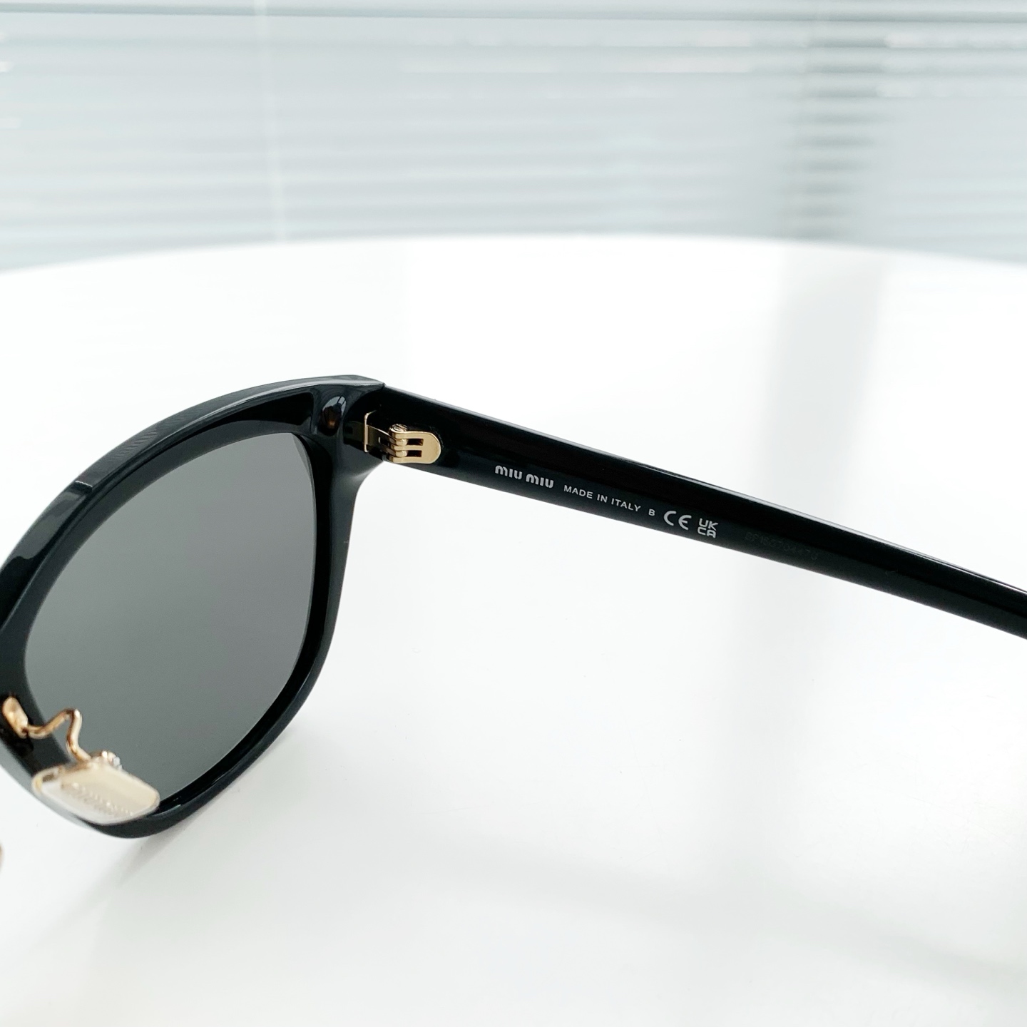 MIUMIU-型号：SMU01Z·（黑灰色）