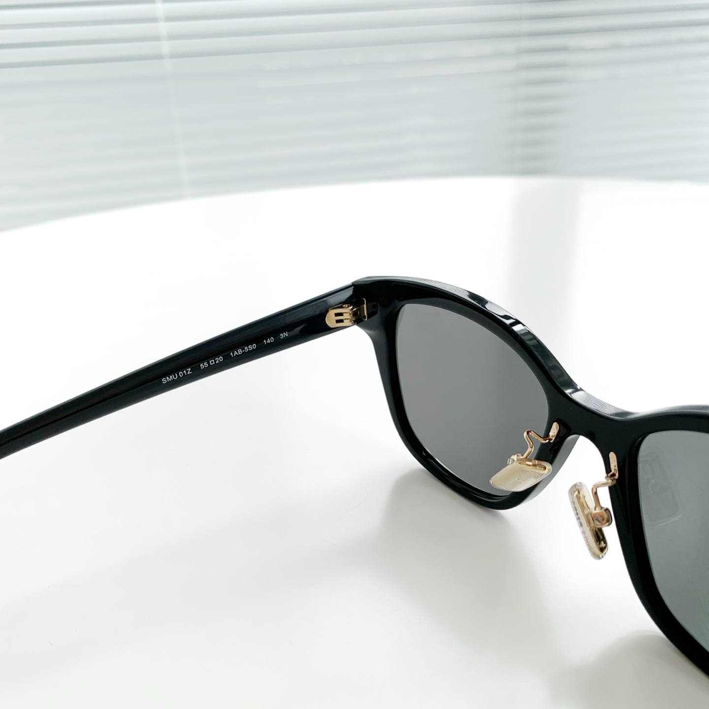 MIUMIU-型号：SMU01Z·（黑灰色）