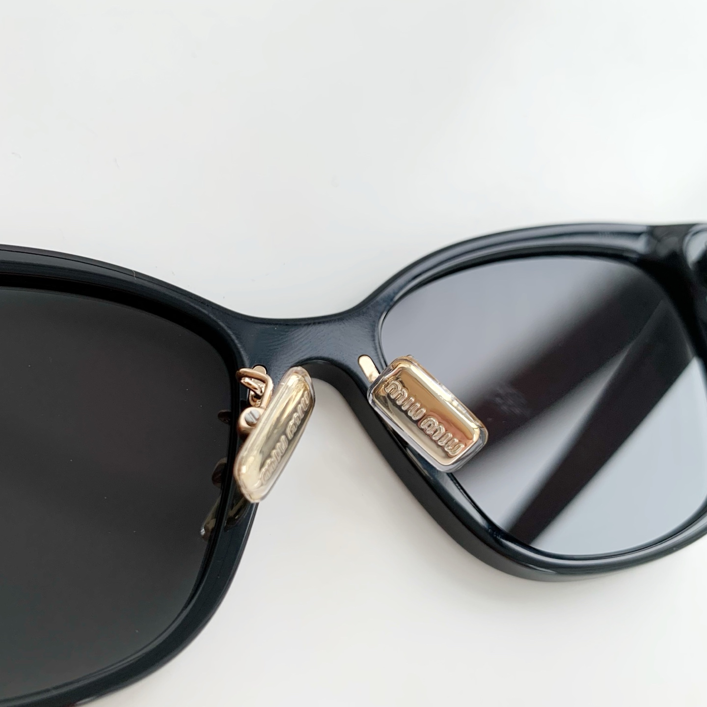 MIUMIU-型号：SMU01Z·（黑灰色）