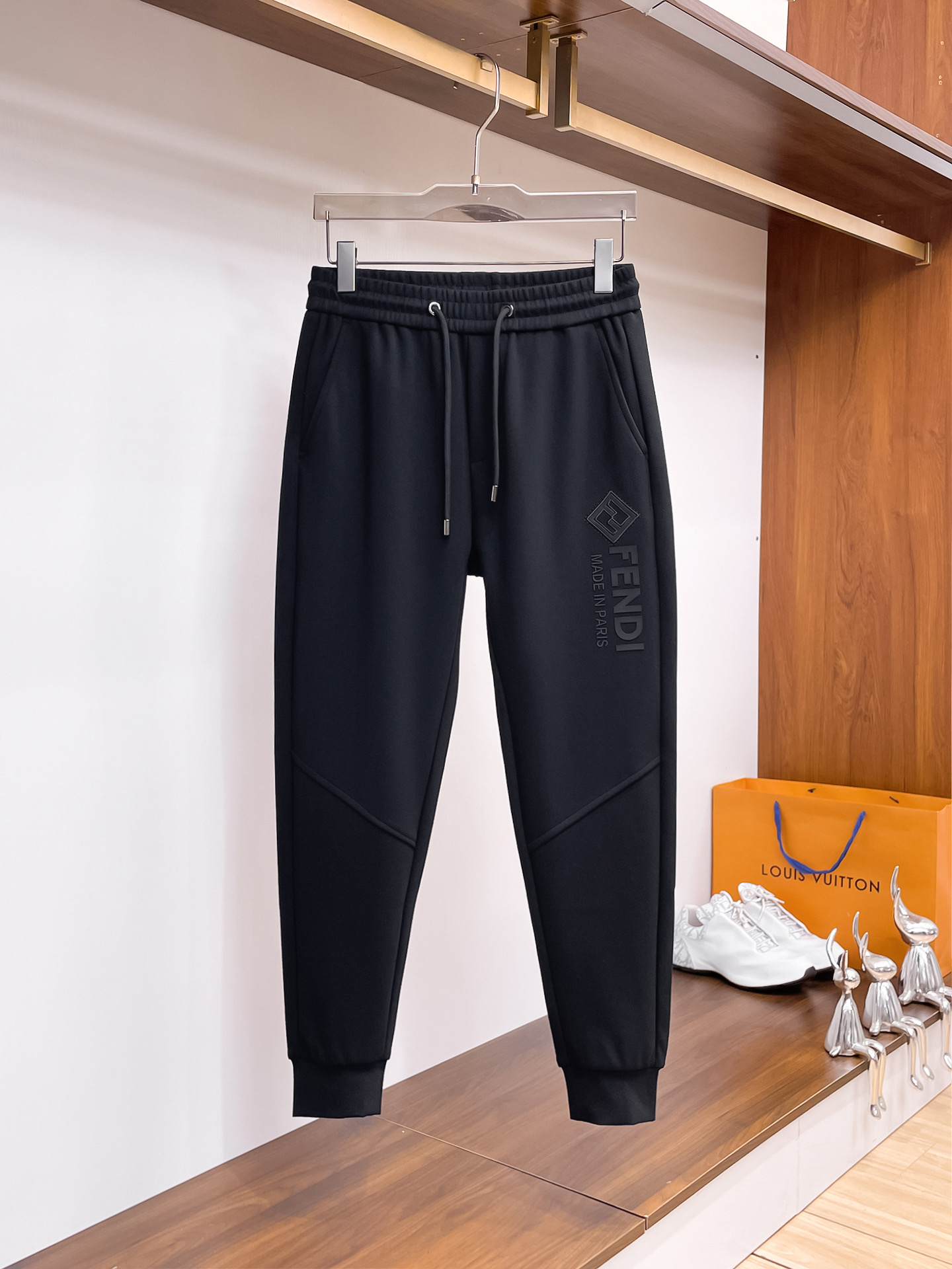 NO:513410,Fendi 25-year new autumn and winter casual pants size 28-36, fendi, fendi, alexander wang19860909Fendi 芬迪 25年新款秋冬休闲裤 码数28-36,,fendi,fendi,alexander wang,Men's clothing