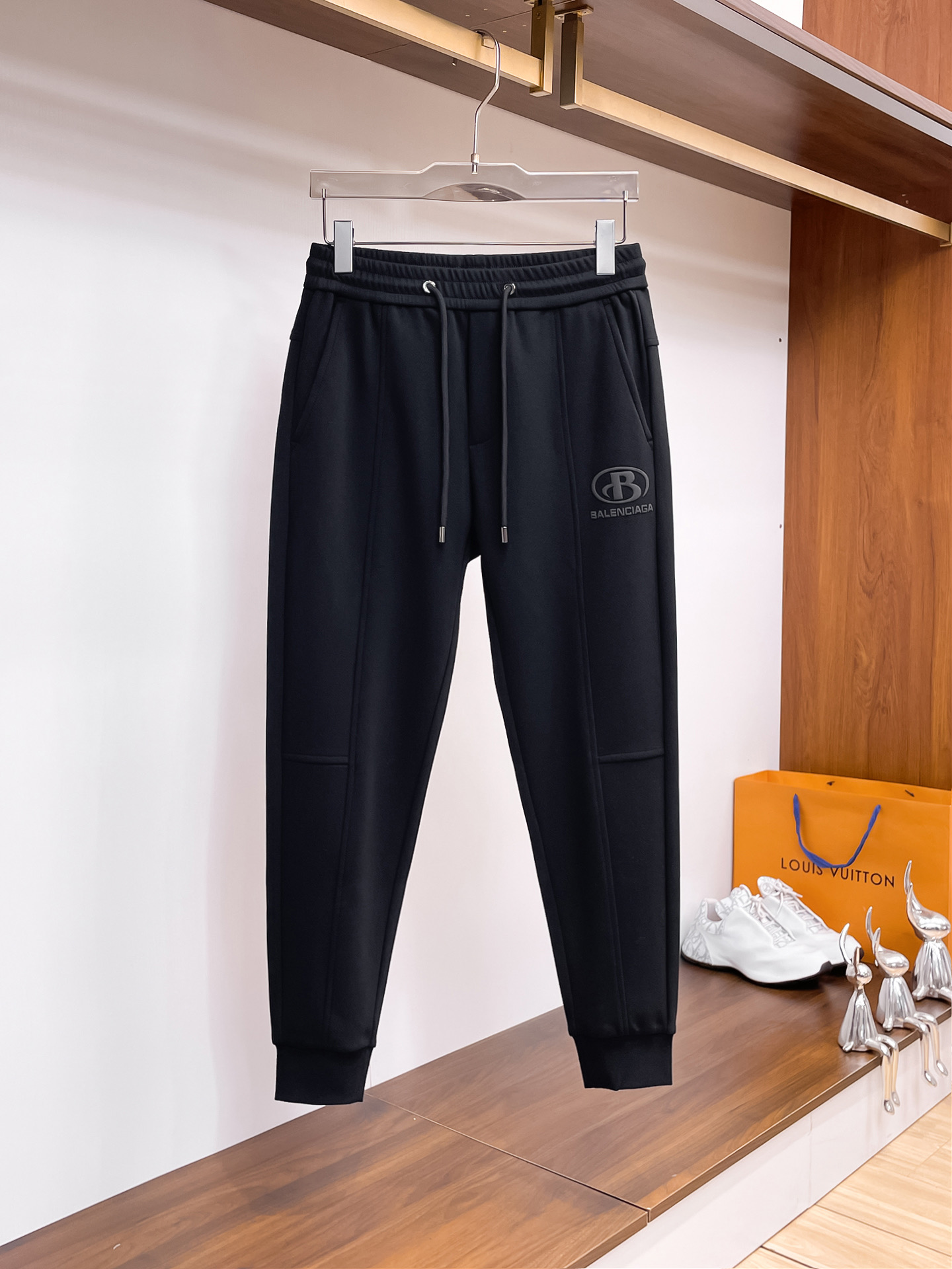 NO:513408,Balenciaga 25-year new autumn and winter casual pants Size 28-36, balenciaga, balenciaga, alexander wang19860909Balenciaga 巴黎世家 25年新款秋冬休闲裤 码数28-36,,balenciaga,balenciaga,alexander wang,Men's clothing