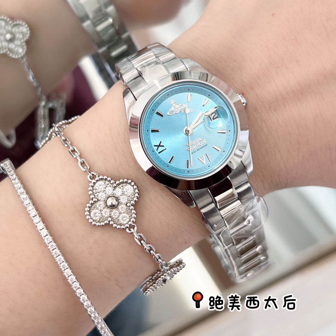 Luxurious Vivienne Westwood Queen’s Wristwatch with Roman Sculptural Saturn Markings - 图片 3