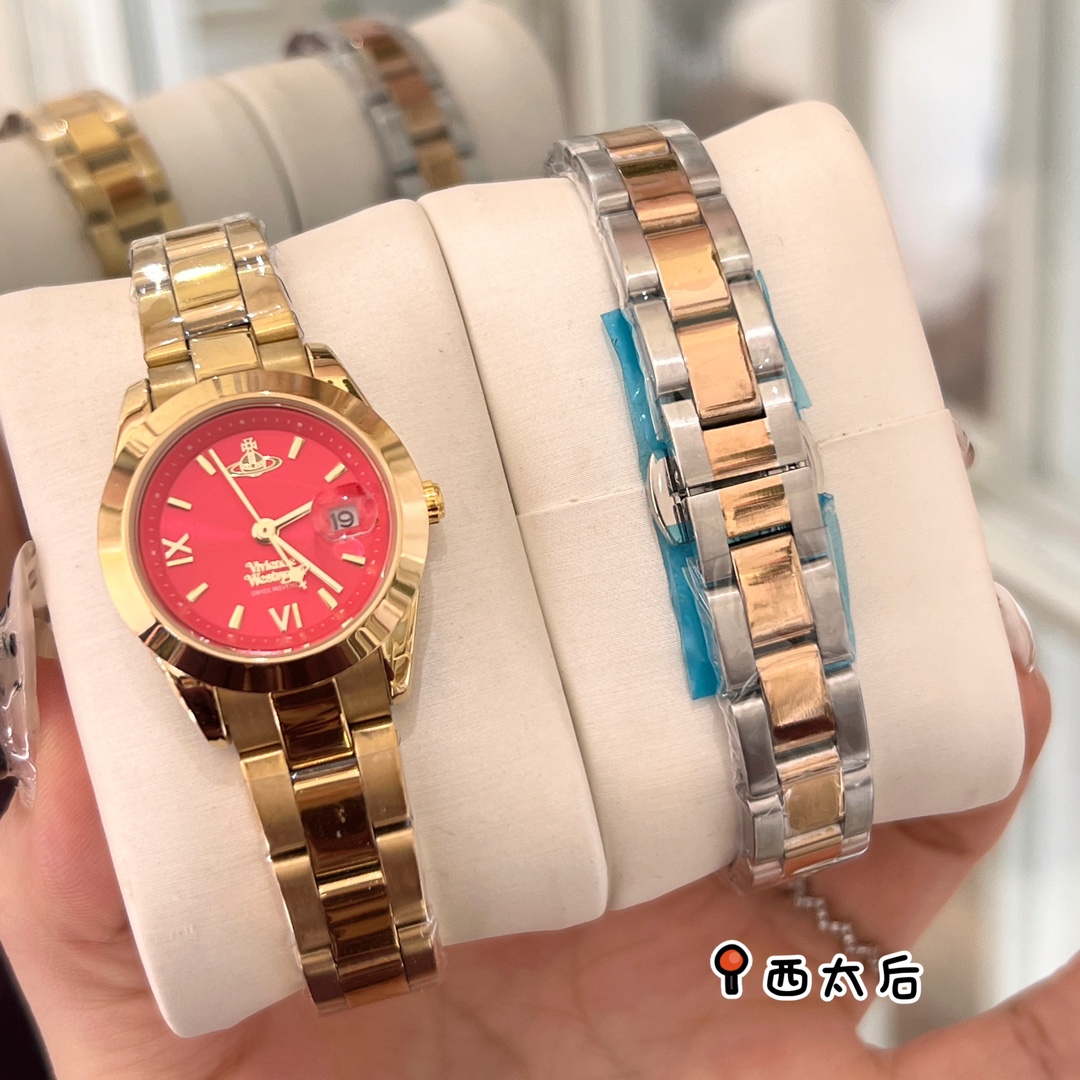 Luxurious Vivienne Westwood Queen’s Wristwatch with Roman Sculptural Saturn Markings - 图片 2