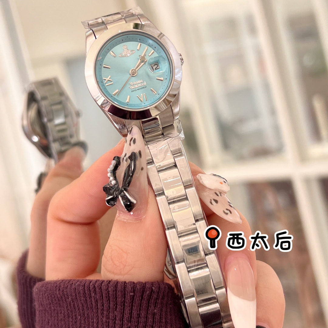 Luxurious Vivienne Westwood Queen’s Wristwatch with Roman Sculptural Saturn Markings - 图片 7