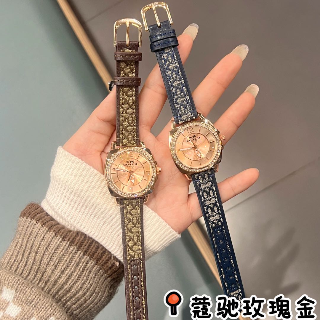 ❤️250包邮/原单代购级别
对版指针，高品质！
🔥蔻驰Coach时尚简约气质高雅轻奢老花经典款石英女表，34mm表径，老花牛皮表带，美到爆，宝宝们可力推请认准品质！秒杀所有市场货！