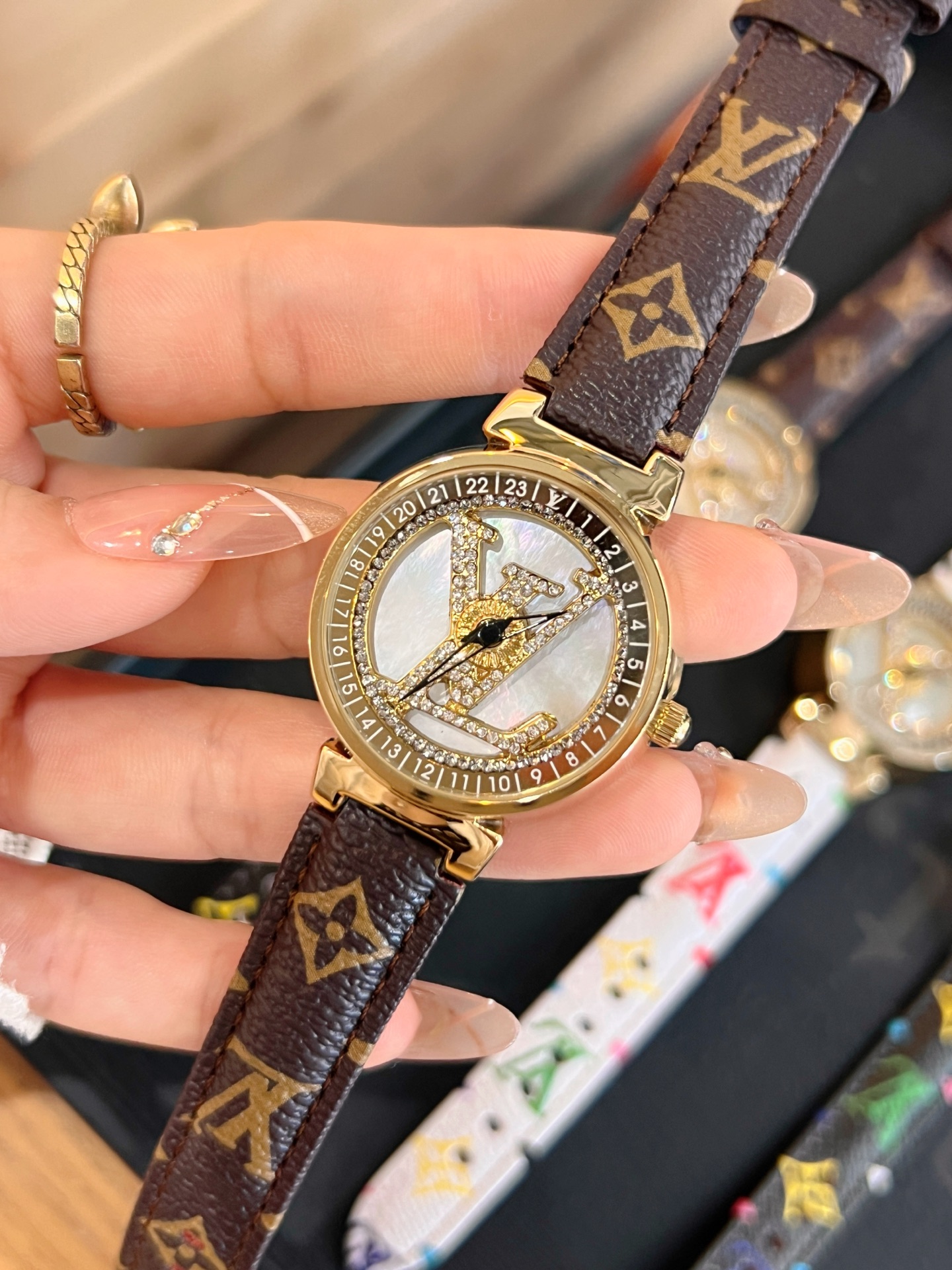 💰75
🔜升级版❤时来运转Lv 格调女表💕💕 利