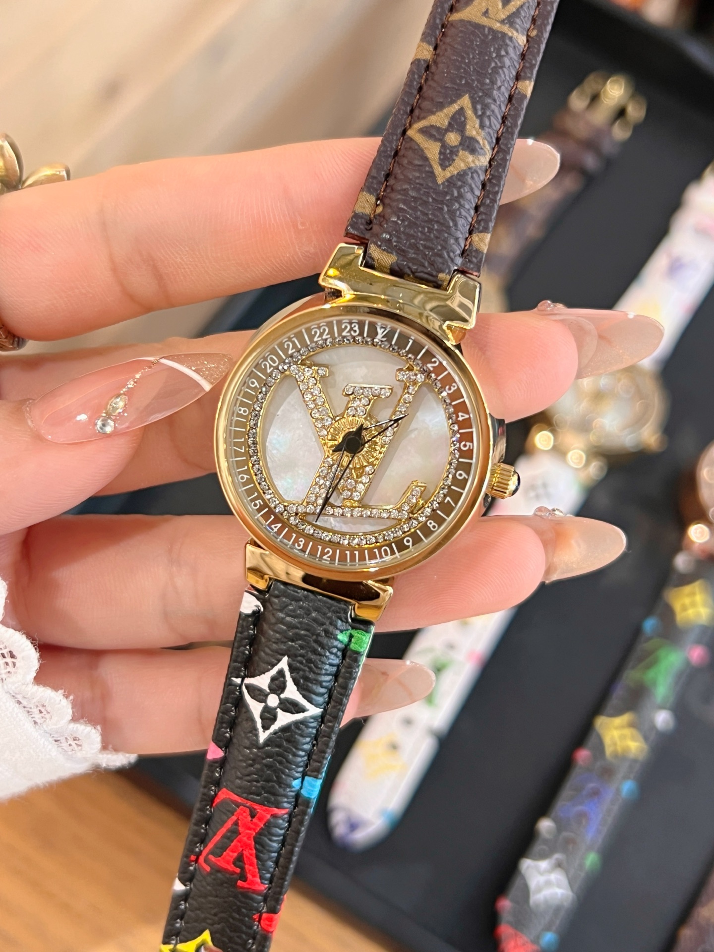 💰75
🔜升级版❤时来运转Lv 格调女表💕💕 利