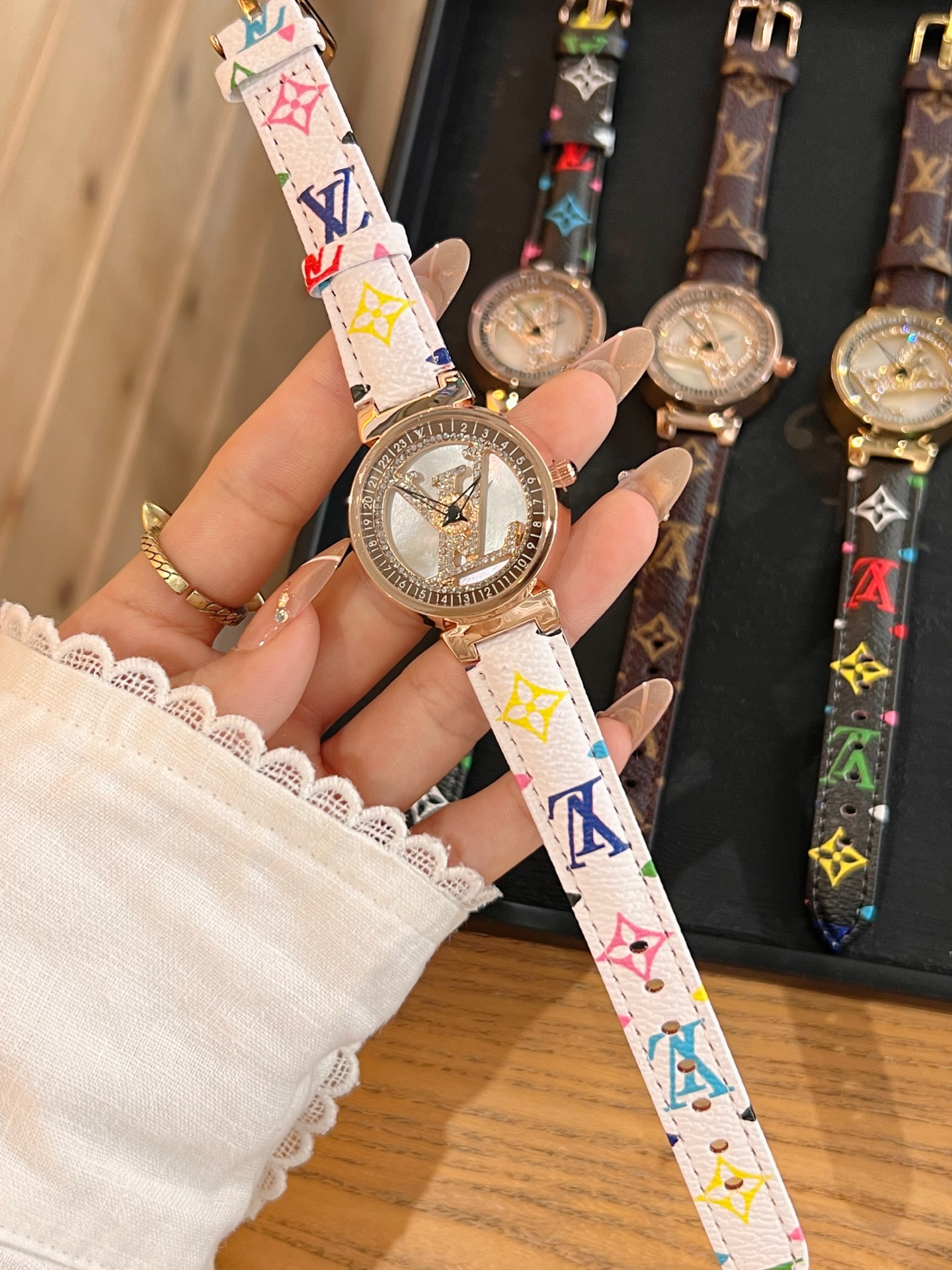 💰75
🔜升级版❤时来运转Lv 格调女表💕💕 利