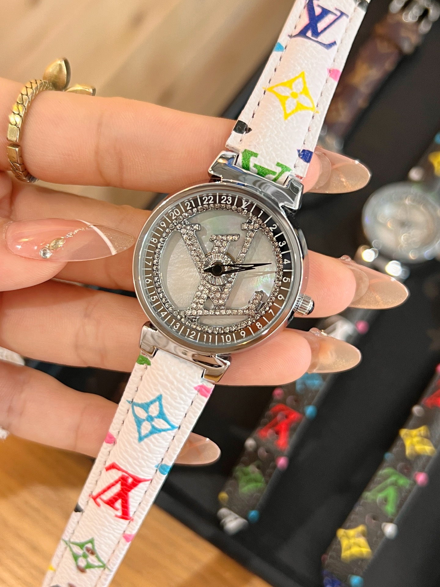 💰75
🔜升级版❤时来运转Lv 格调女表💕💕 利