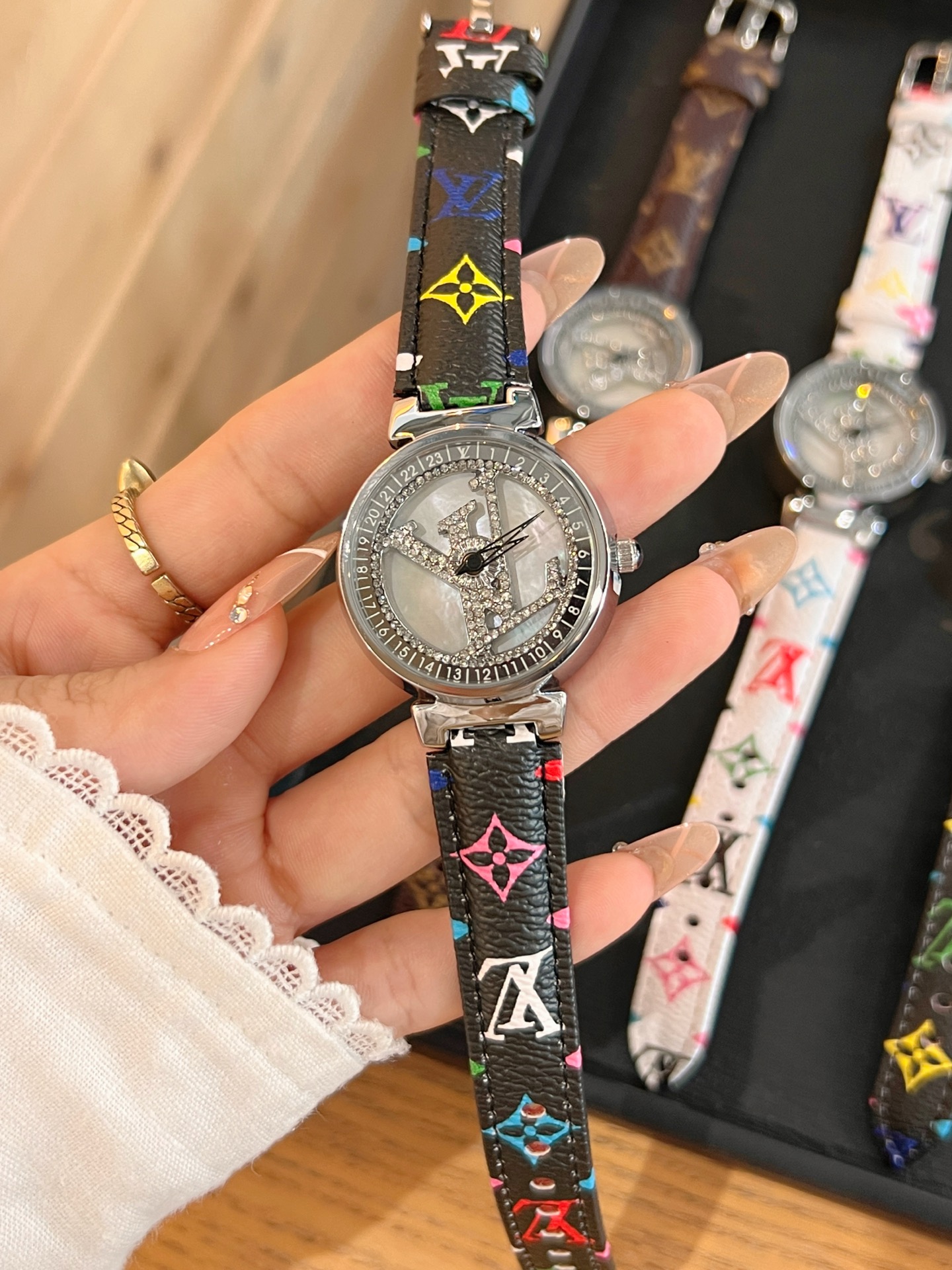 💰75
🔜升级版❤时来运转Lv 格调女表💕💕 利