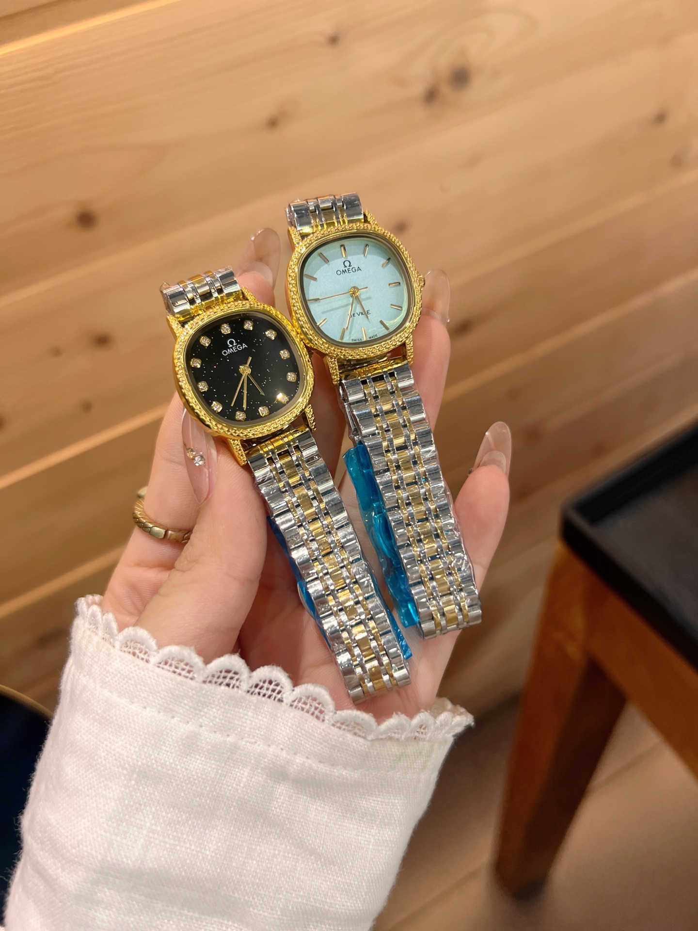 💰65
欧米伽经典款石英手表，进口石英机芯，精钢材质表