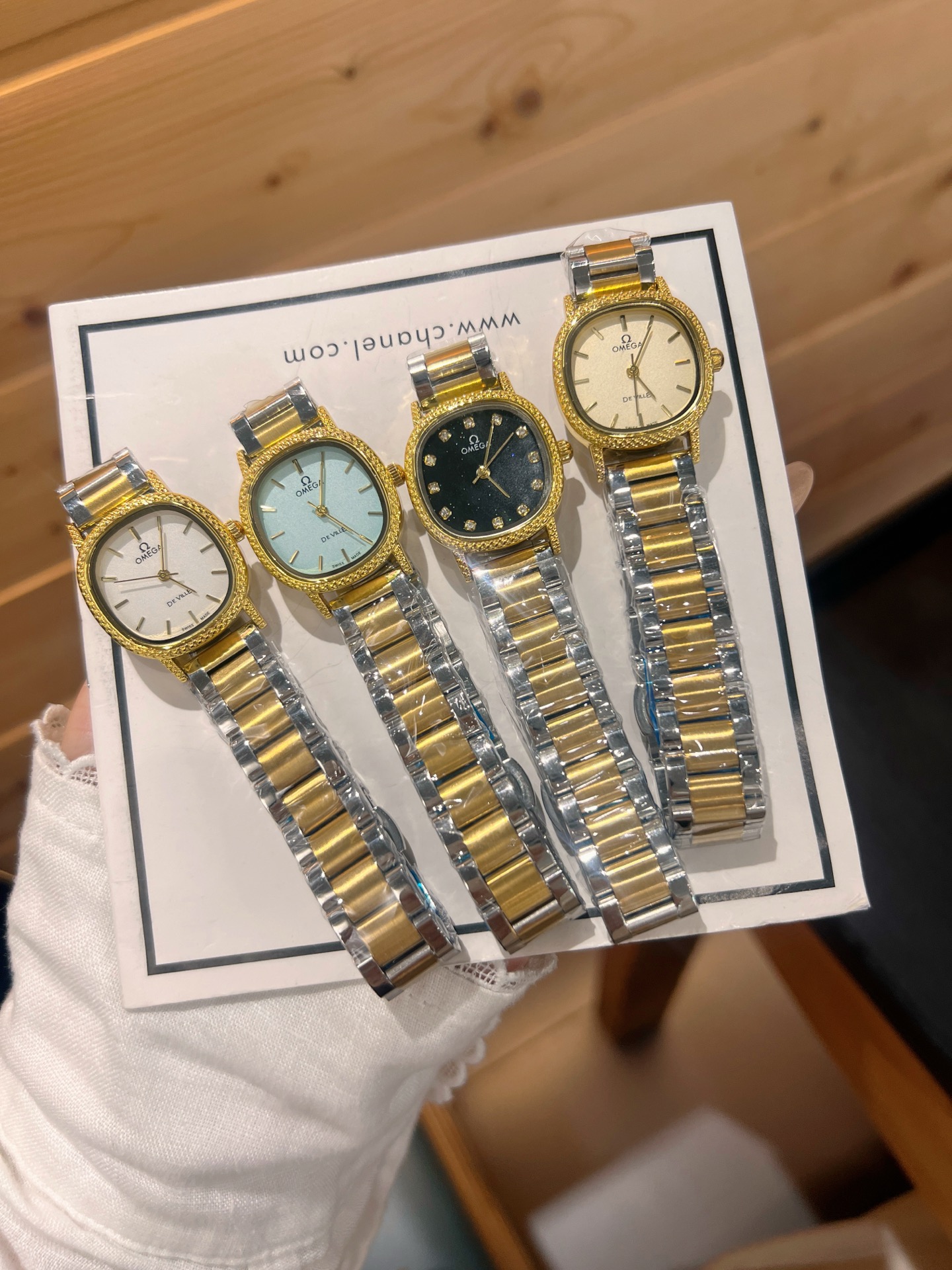 💰65
欧米伽经典款石英手表，进口石英机芯，精钢材质表