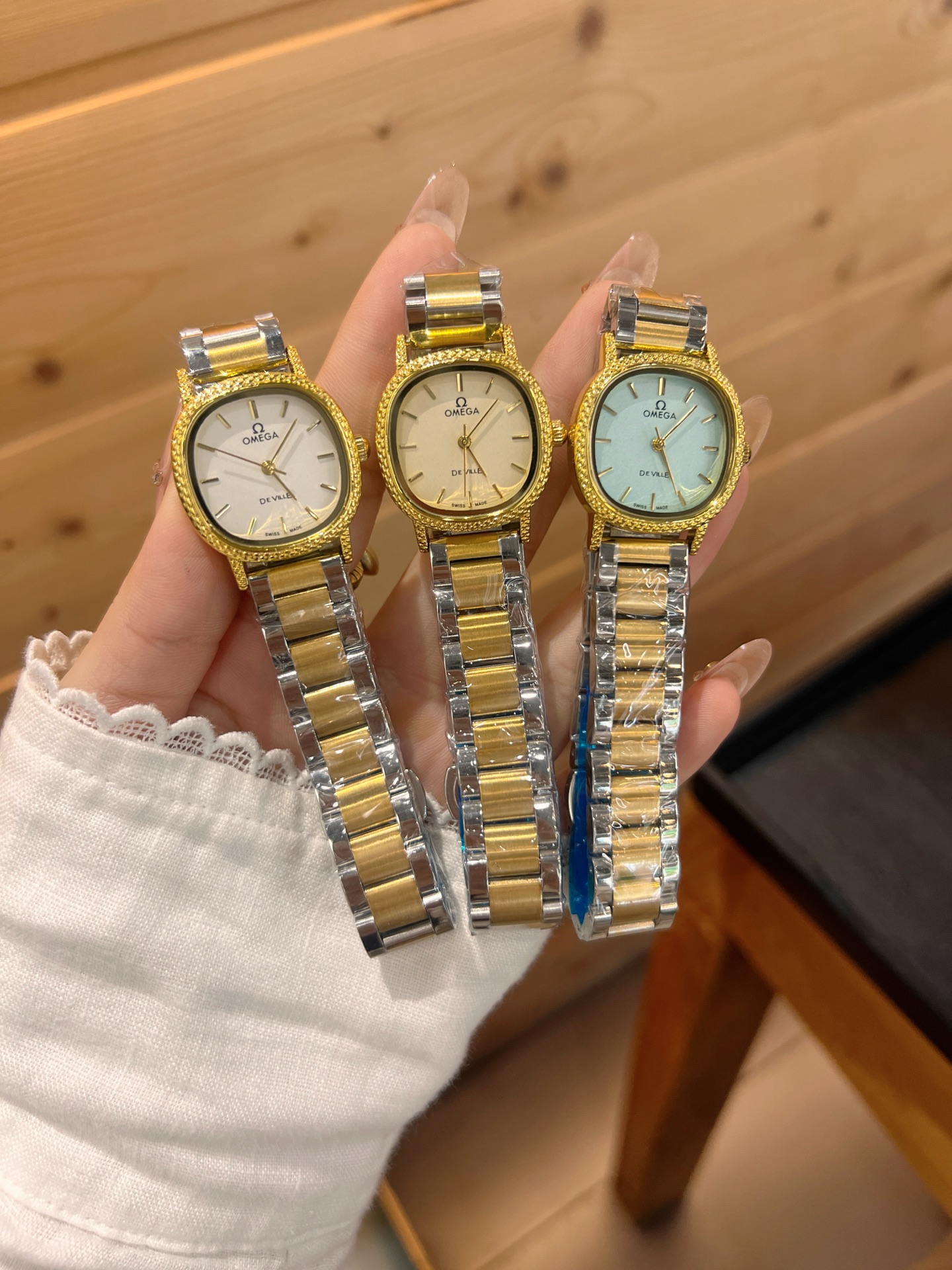 💰65
欧米伽经典款石英手表，进口石英机芯，精钢材质表