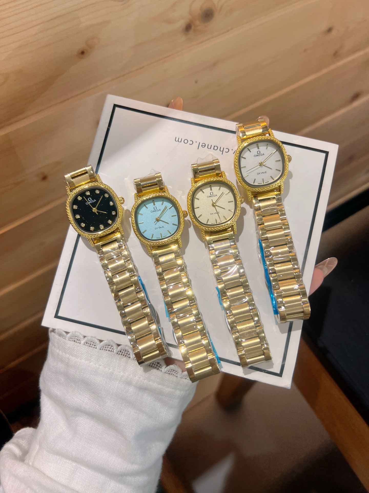 💰65
欧米伽经典款石英手表，进口石英机芯，精钢材质表