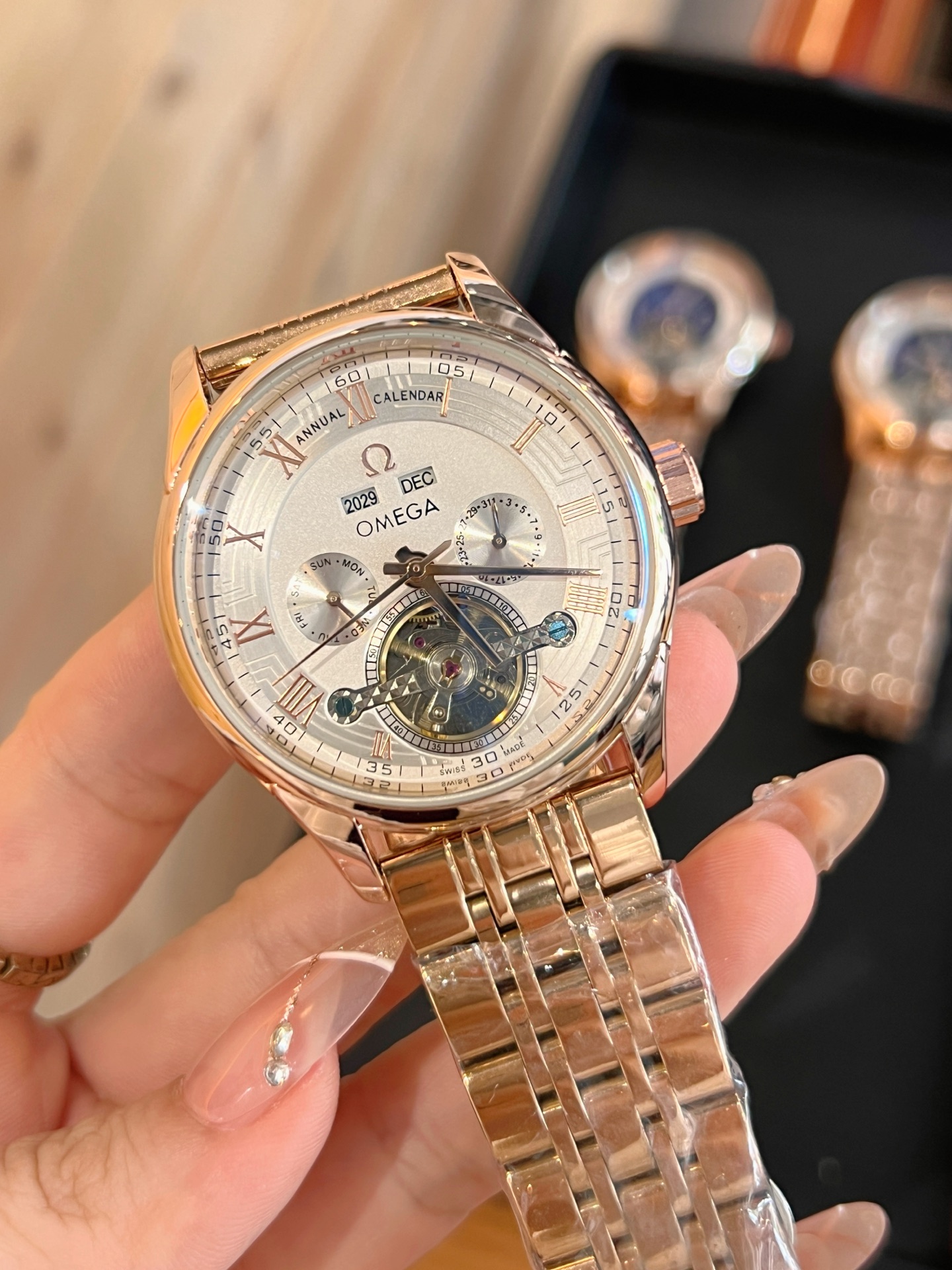 💰180
欧米加-OMEGA 九飞轮全自动机械腕表 蕴