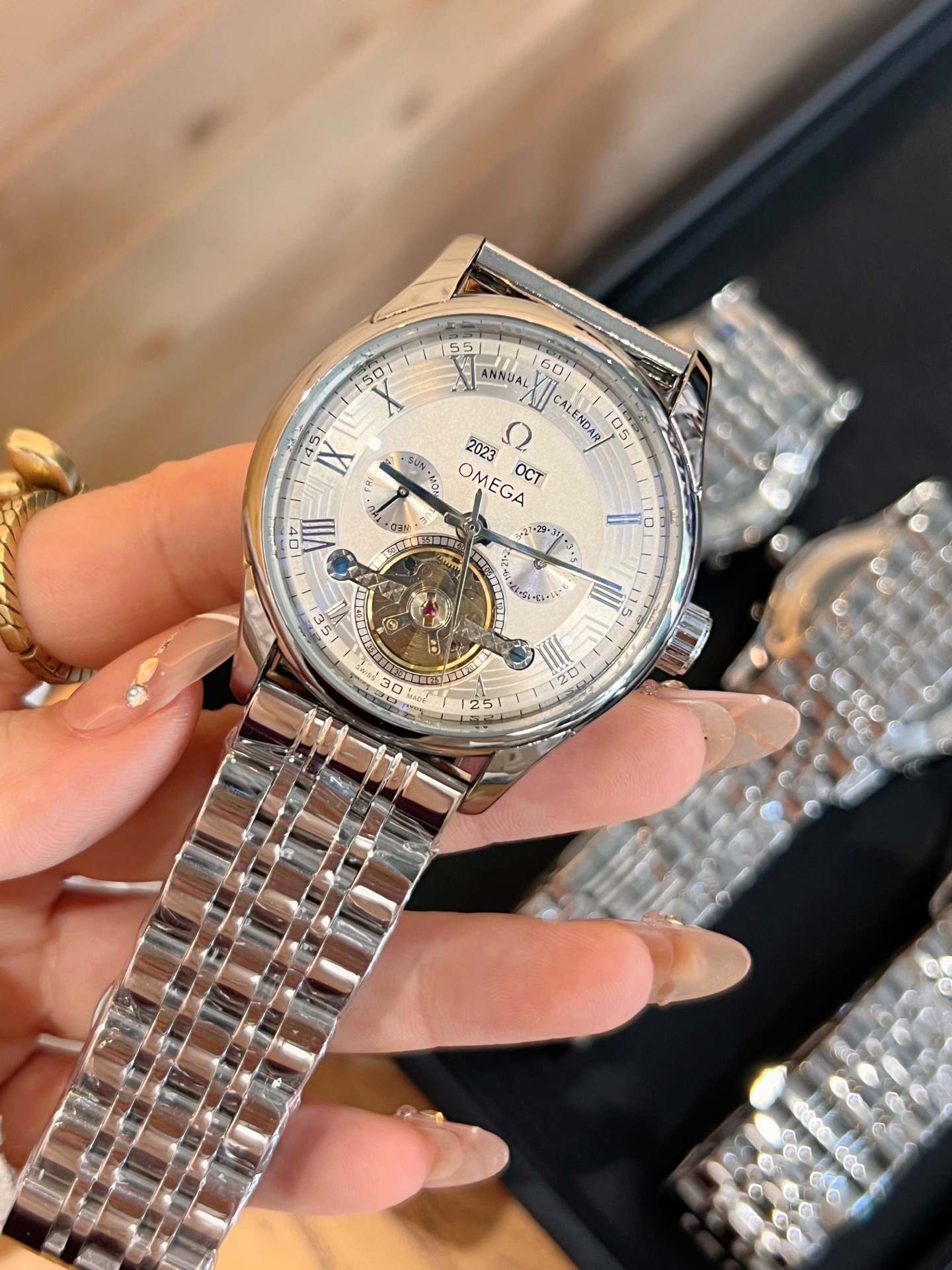 💰180
欧米加-OMEGA 九飞轮全自动机械腕表 蕴