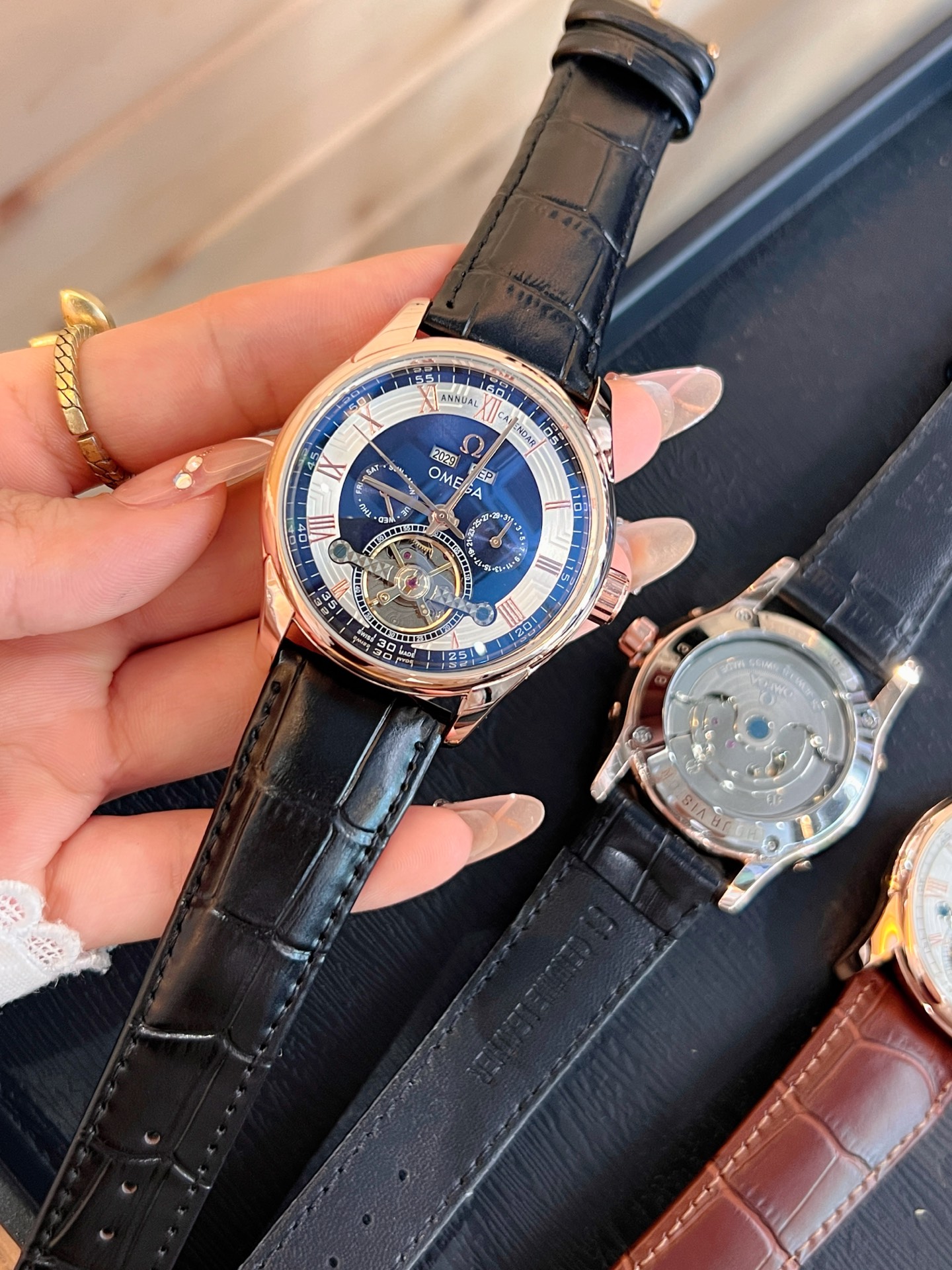 💰175
欧米加-OMEGA 九飞轮全自动机械腕表 蕴