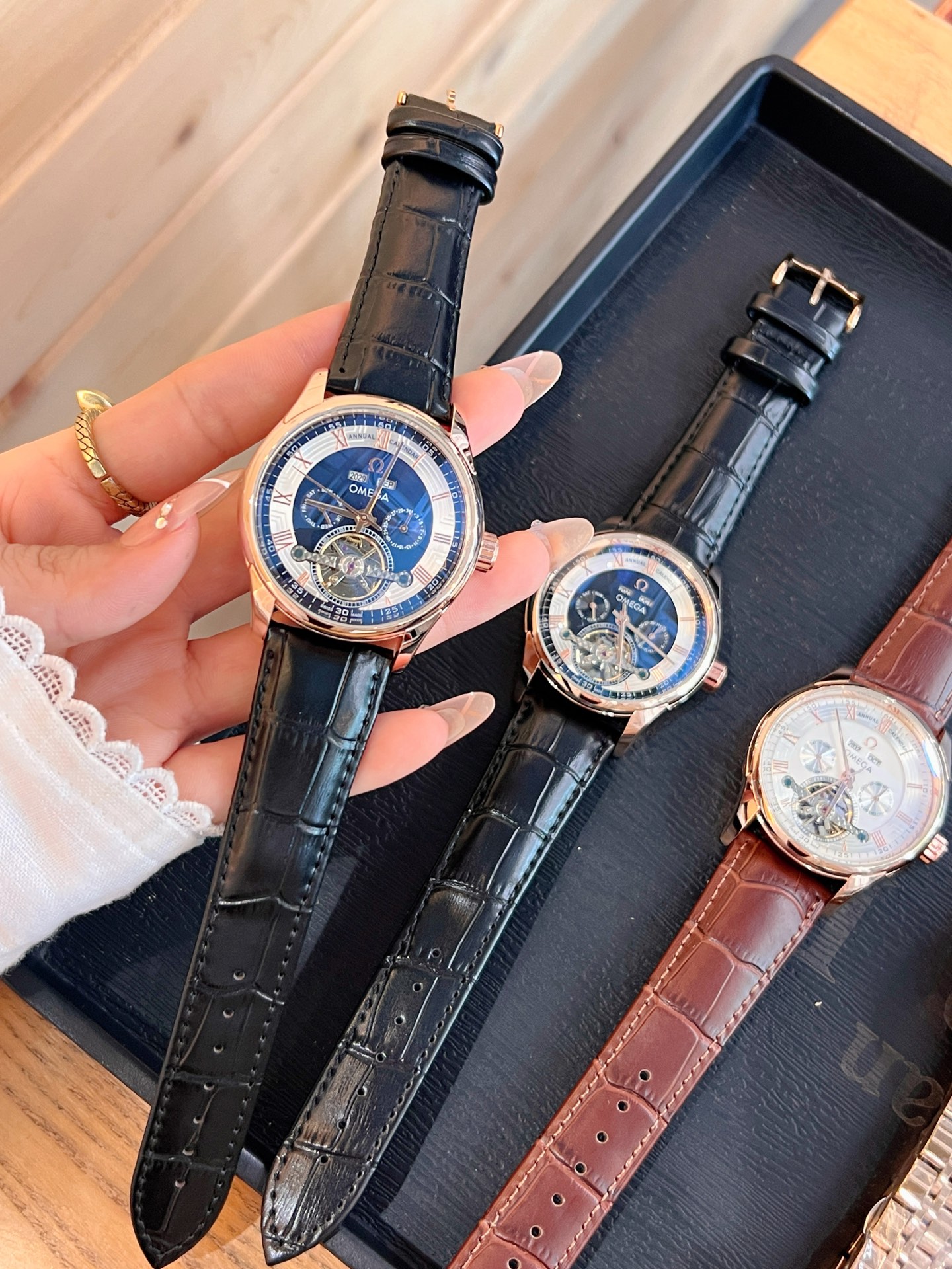 💰175
欧米加-OMEGA 九飞轮全自动机械腕表 蕴