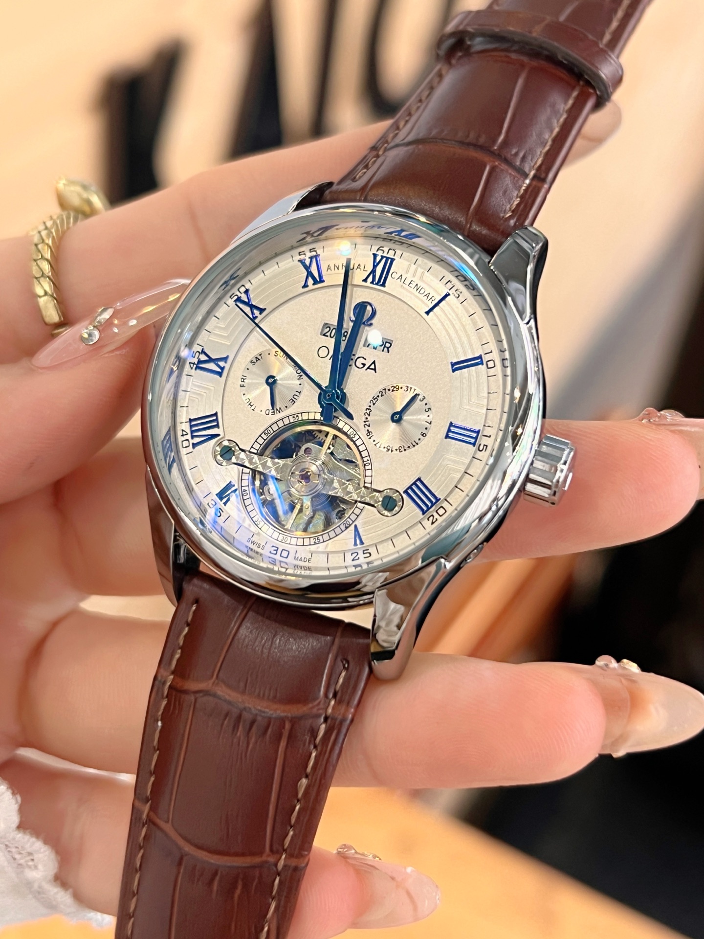 💰170
欧米加-OMEGA 九飞轮全自动机械腕表 蕴