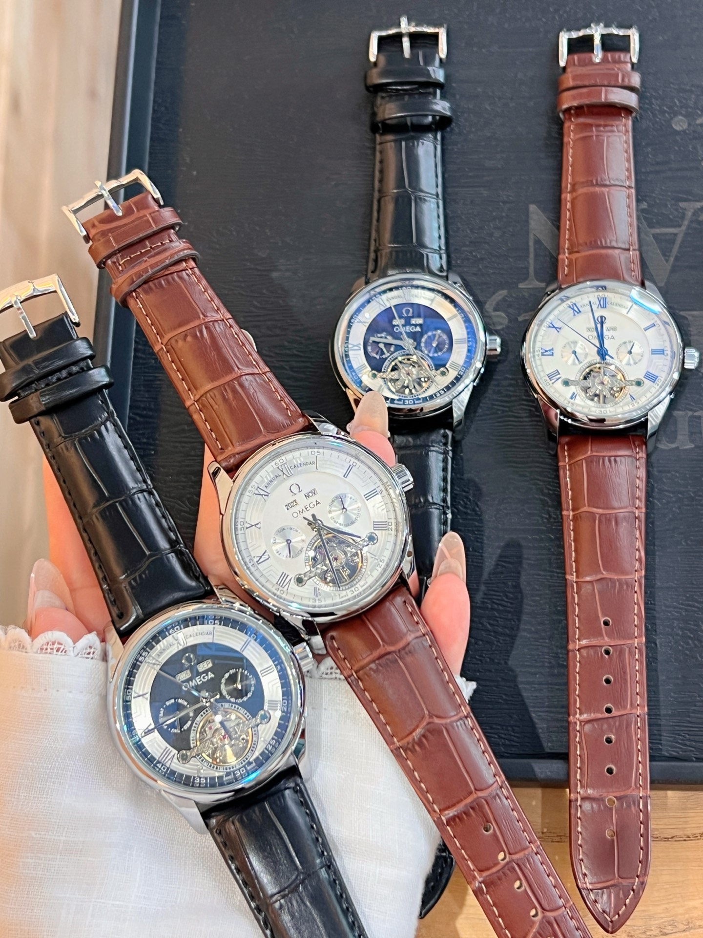 💰170
欧米加-OMEGA 九飞轮全自动机械腕表 蕴