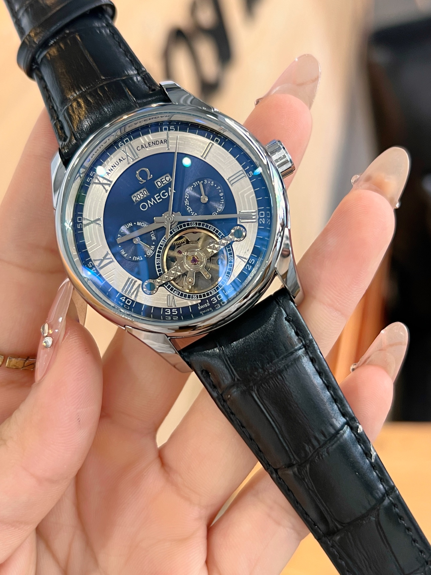 💰170
欧米加-OMEGA 九飞轮全自动机械腕表 蕴