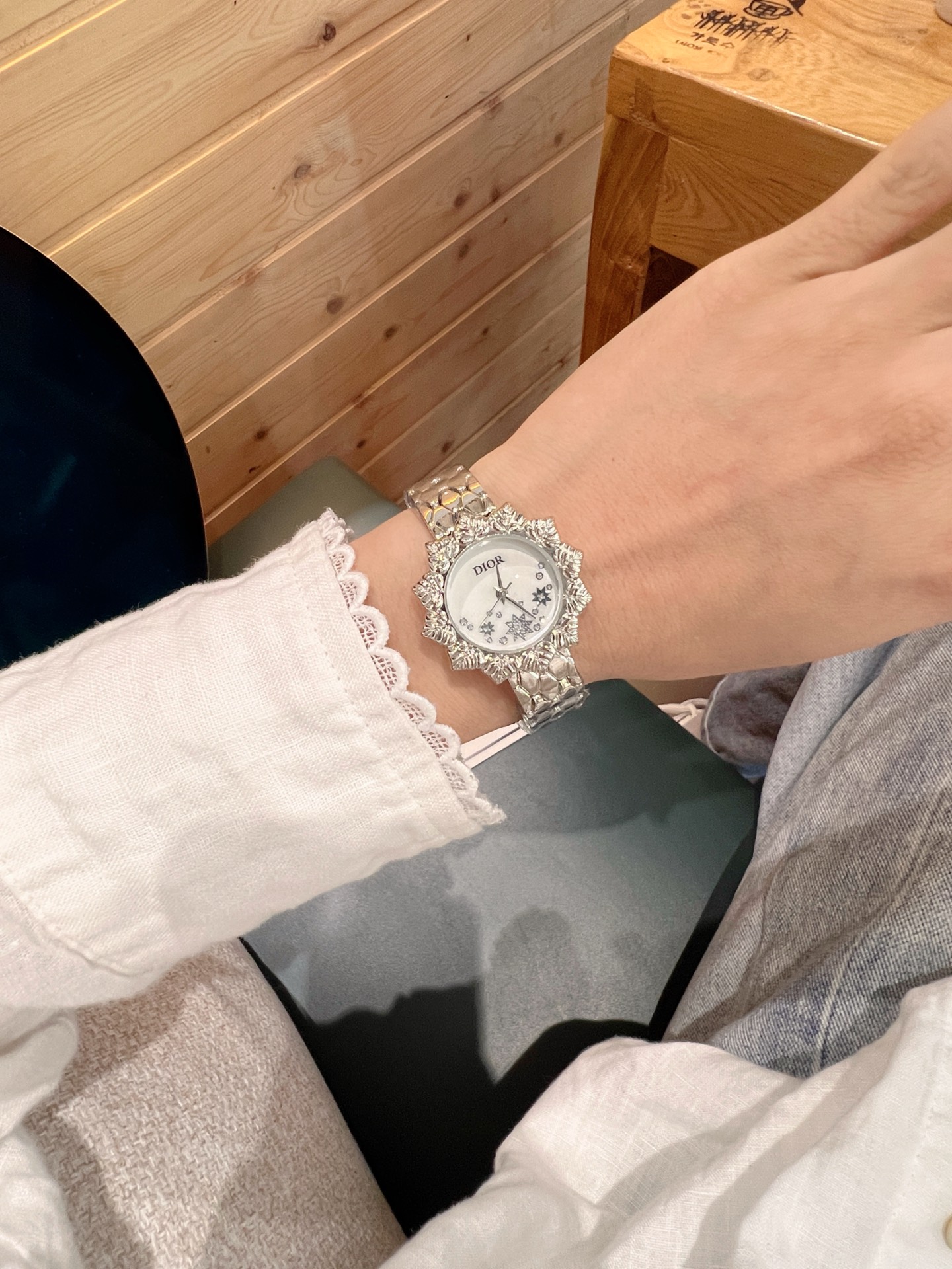 💰50
迪奥 时尚最新款✨🎀简约时尚时装表💍精美名