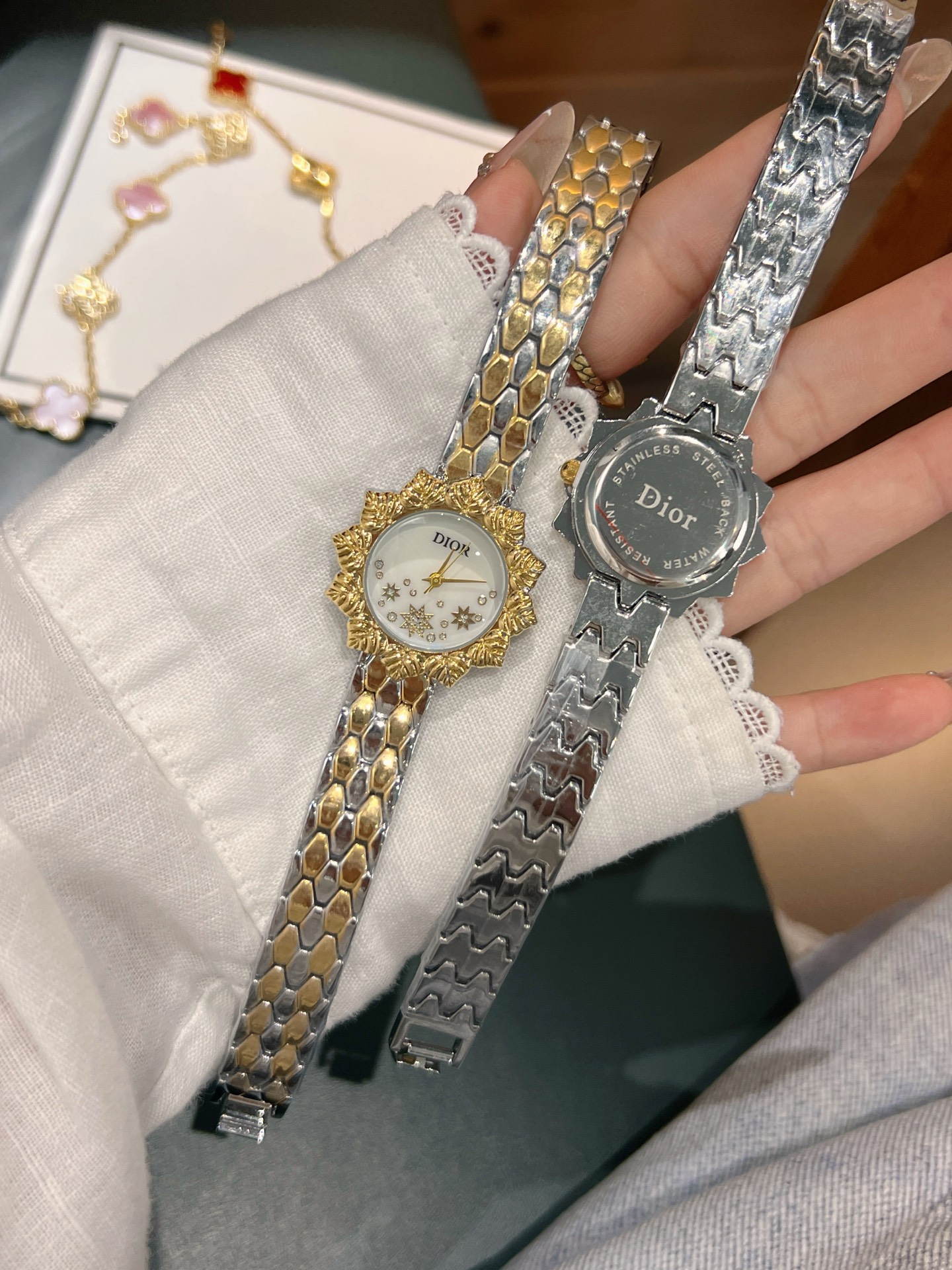 💰50
迪奥 时尚最新款✨🎀简约时尚时装表💍精美名