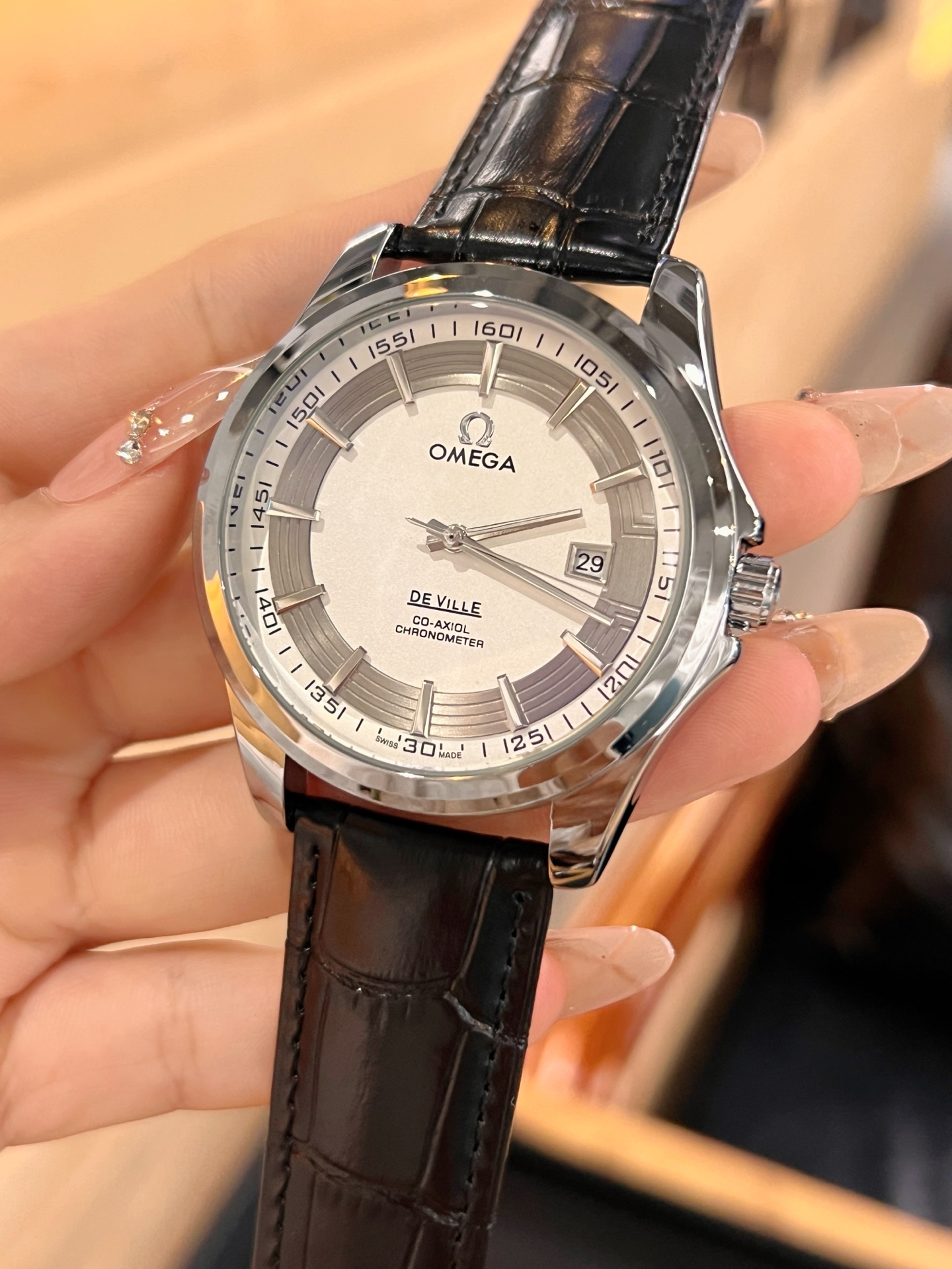 💰100
欧米加新款🔥🔥欧米加经典爆款男士机械腕表