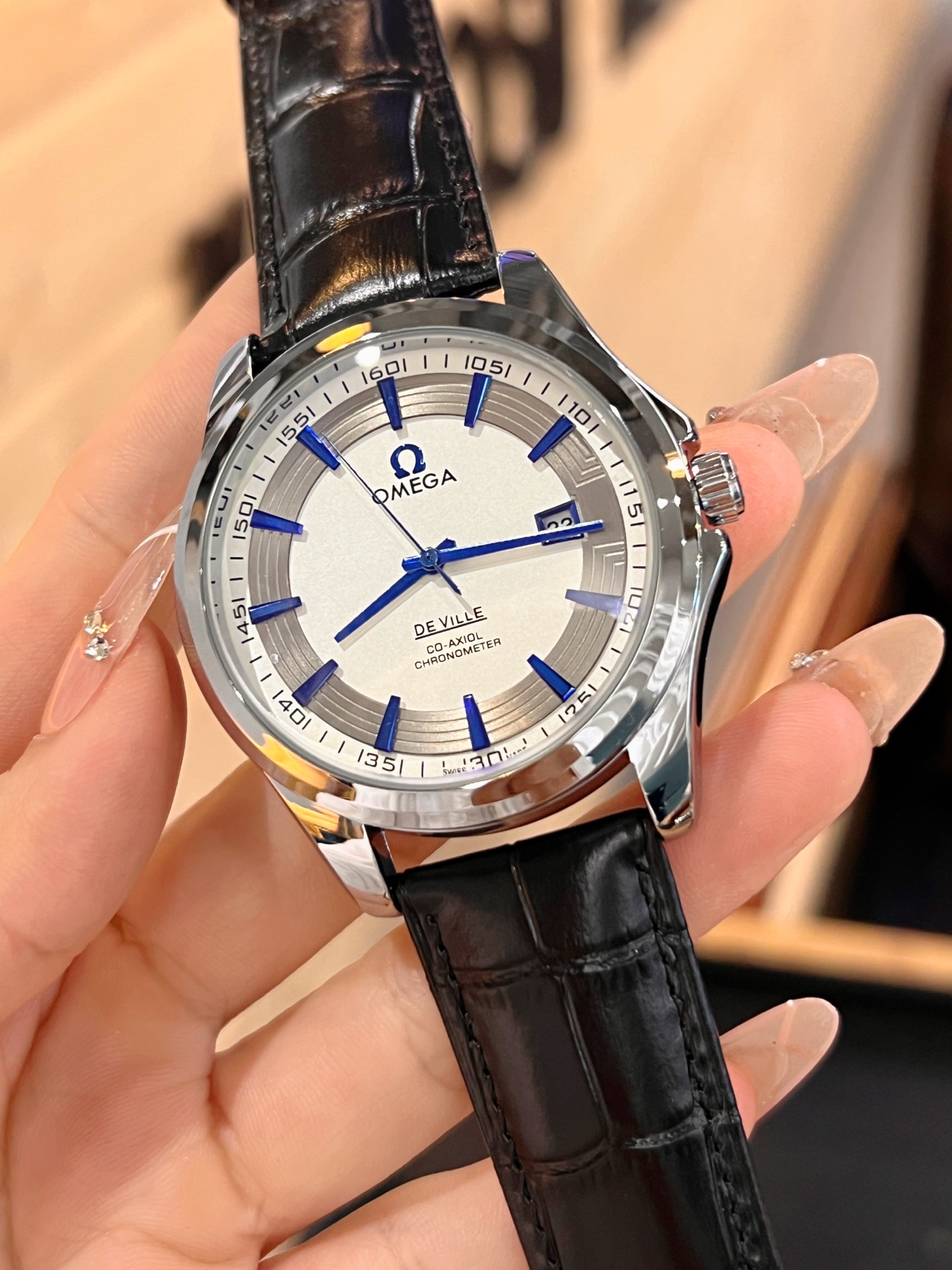 💰100
欧米加新款🔥🔥欧米加经典爆款男士机械腕表